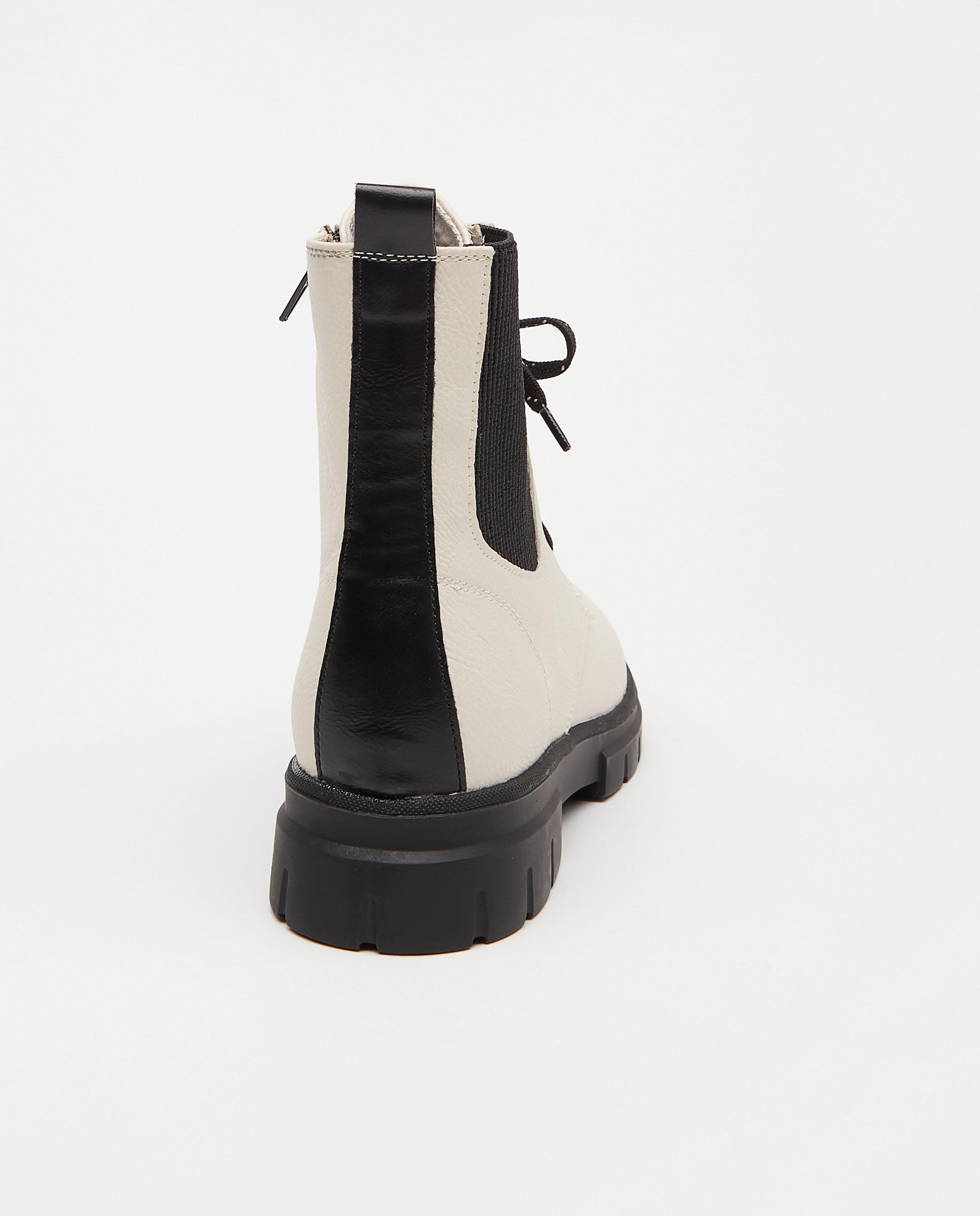 Schoenen - Witte laarzen Sprox, maat 33-38