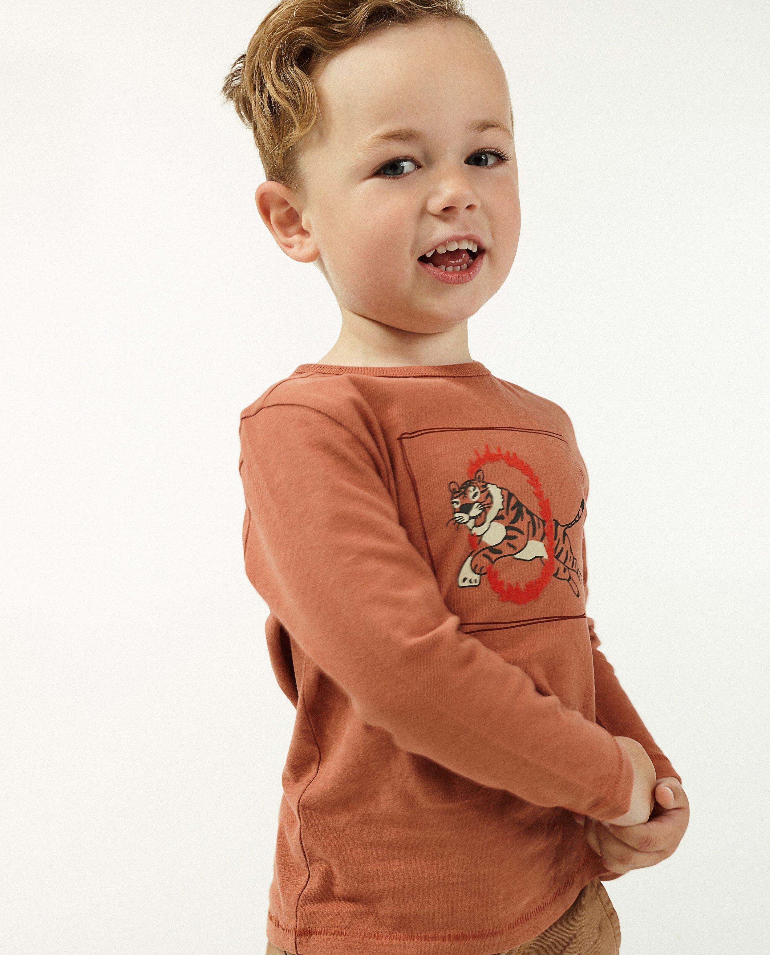T-shirts - 
