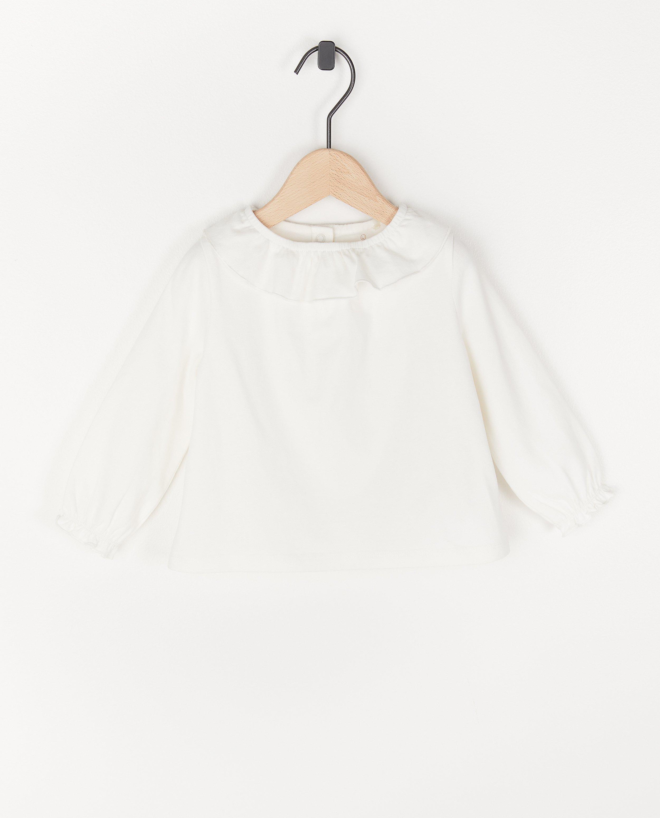 Biokatoenen longsleeve met volant - in wit - Cuddles and Smiles