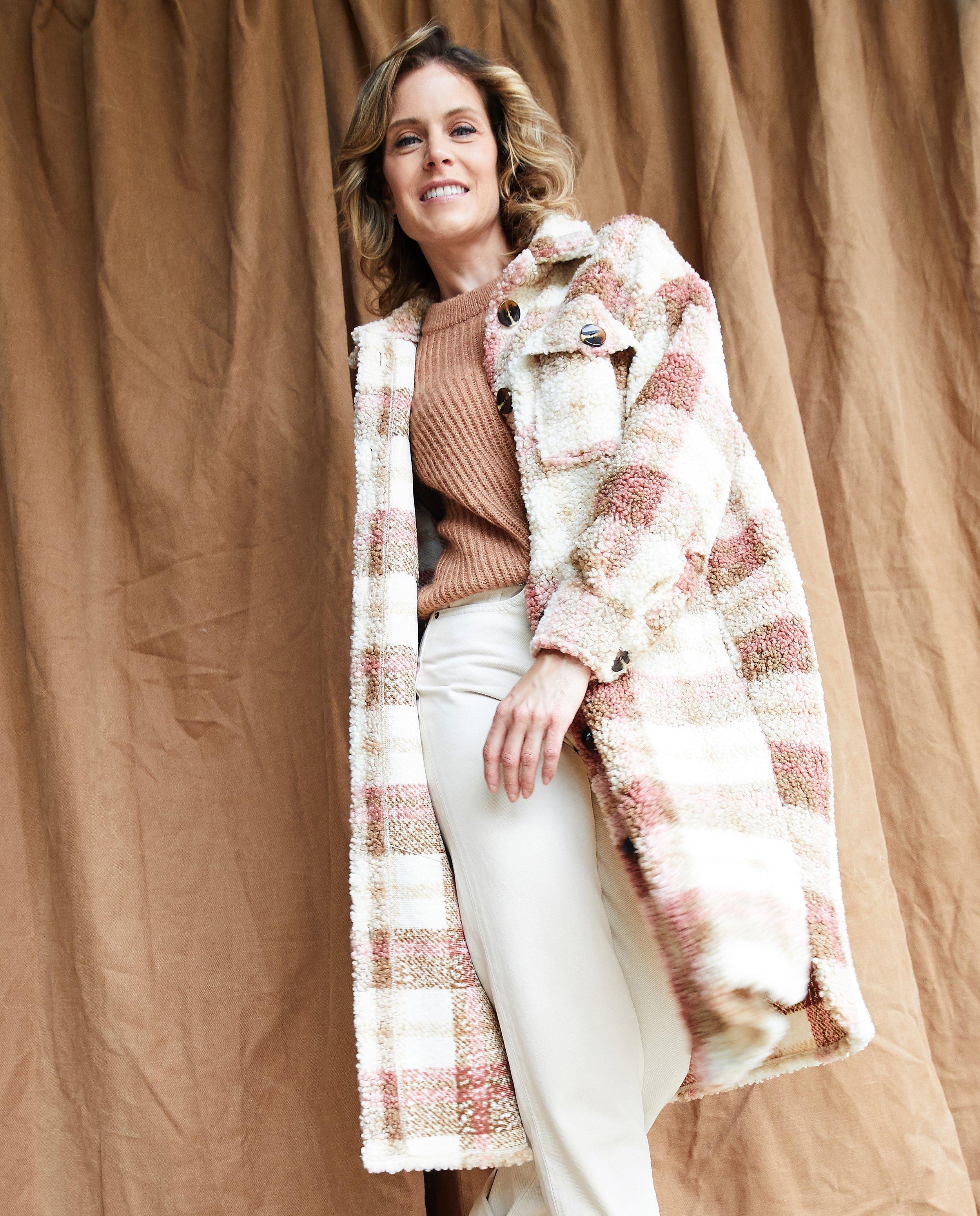 Geruit vest van teddy Dina Tersago - in wit en roze - Dina Tersago