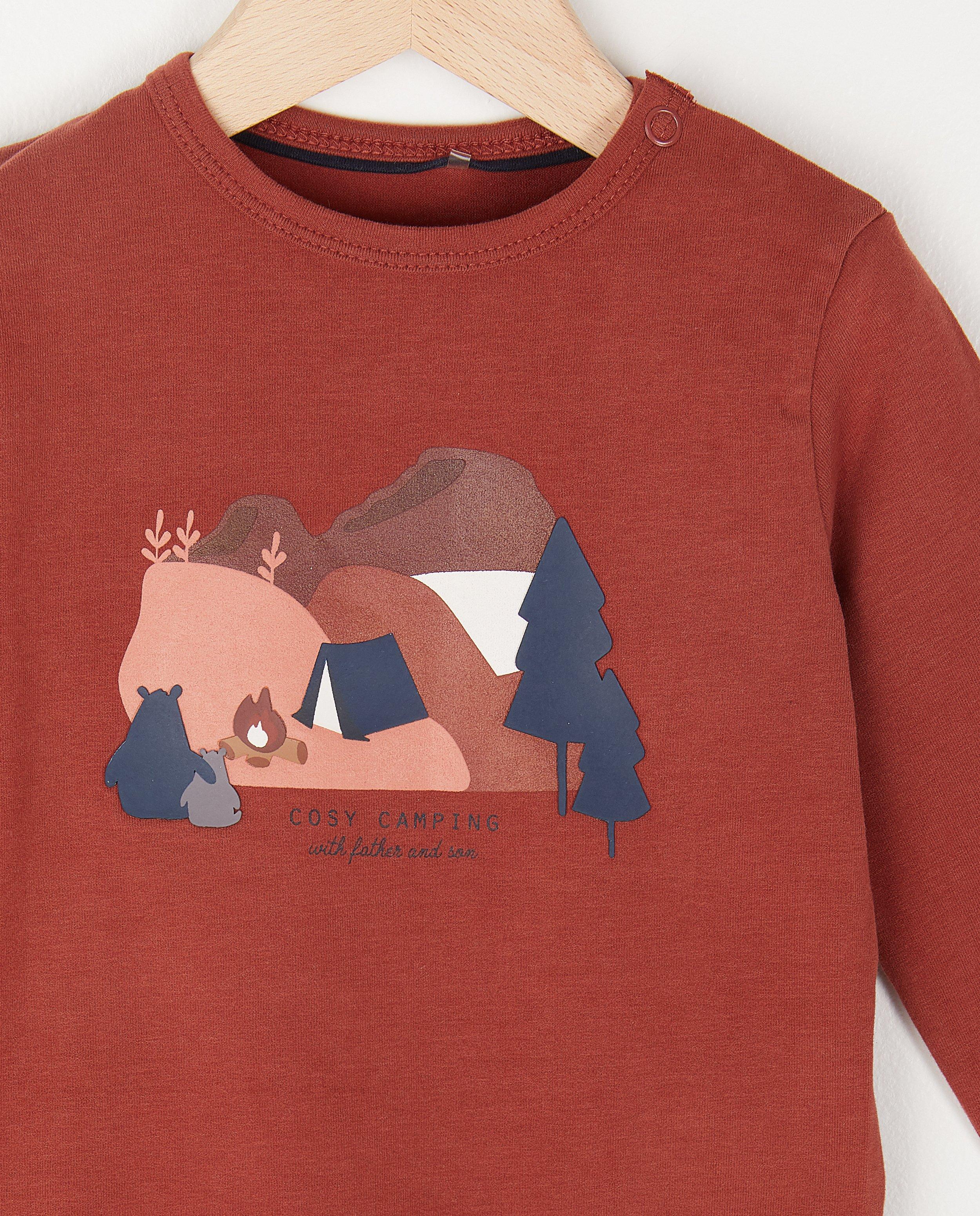 T-shirts - 