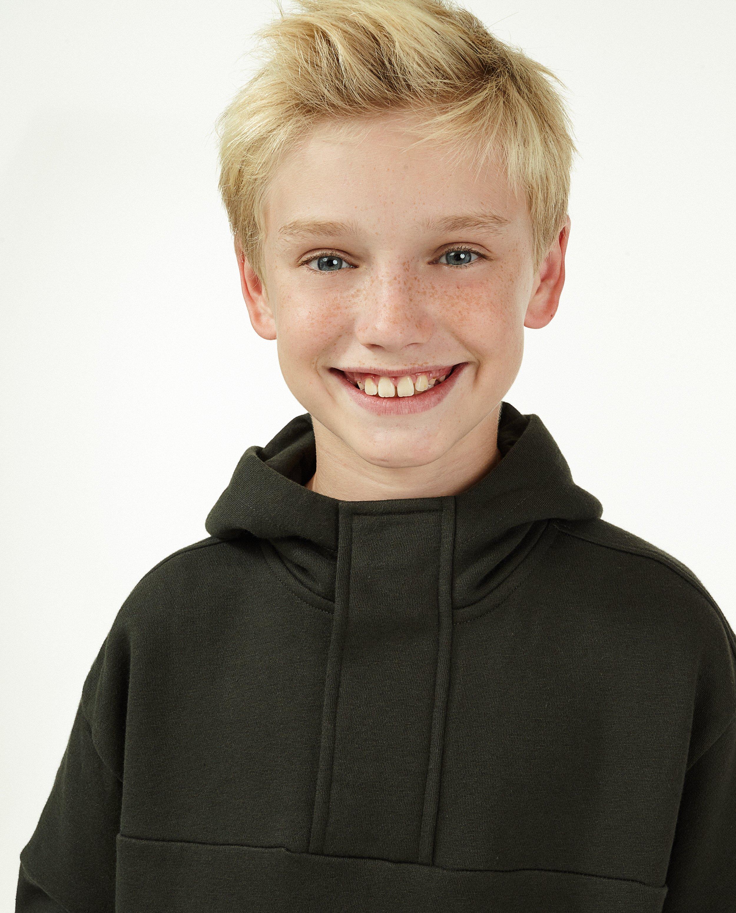 Sweaters - Donkergrijze hoodie #LikeMe