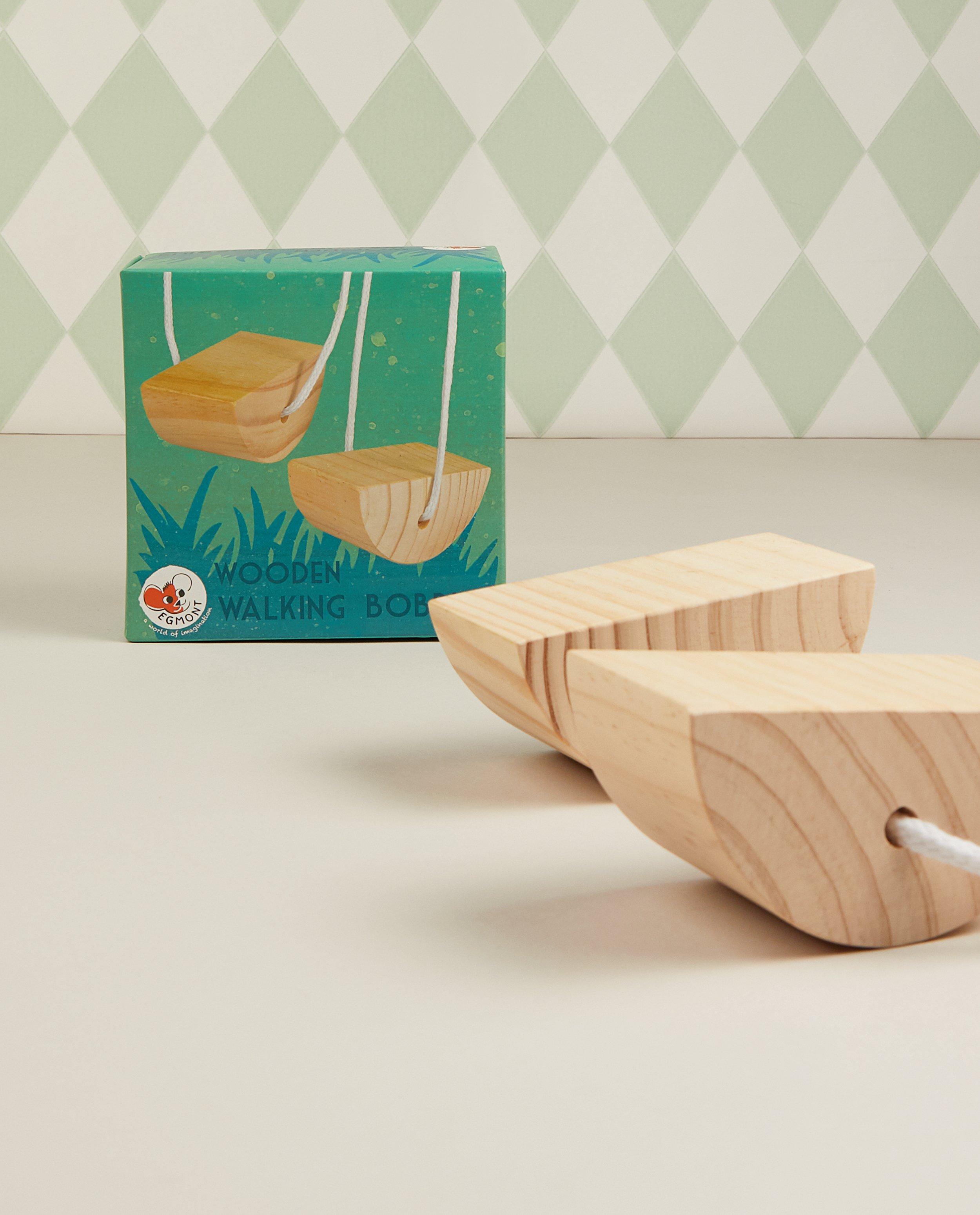Échasses en bois Egmont Toys - avec cordon - JBC