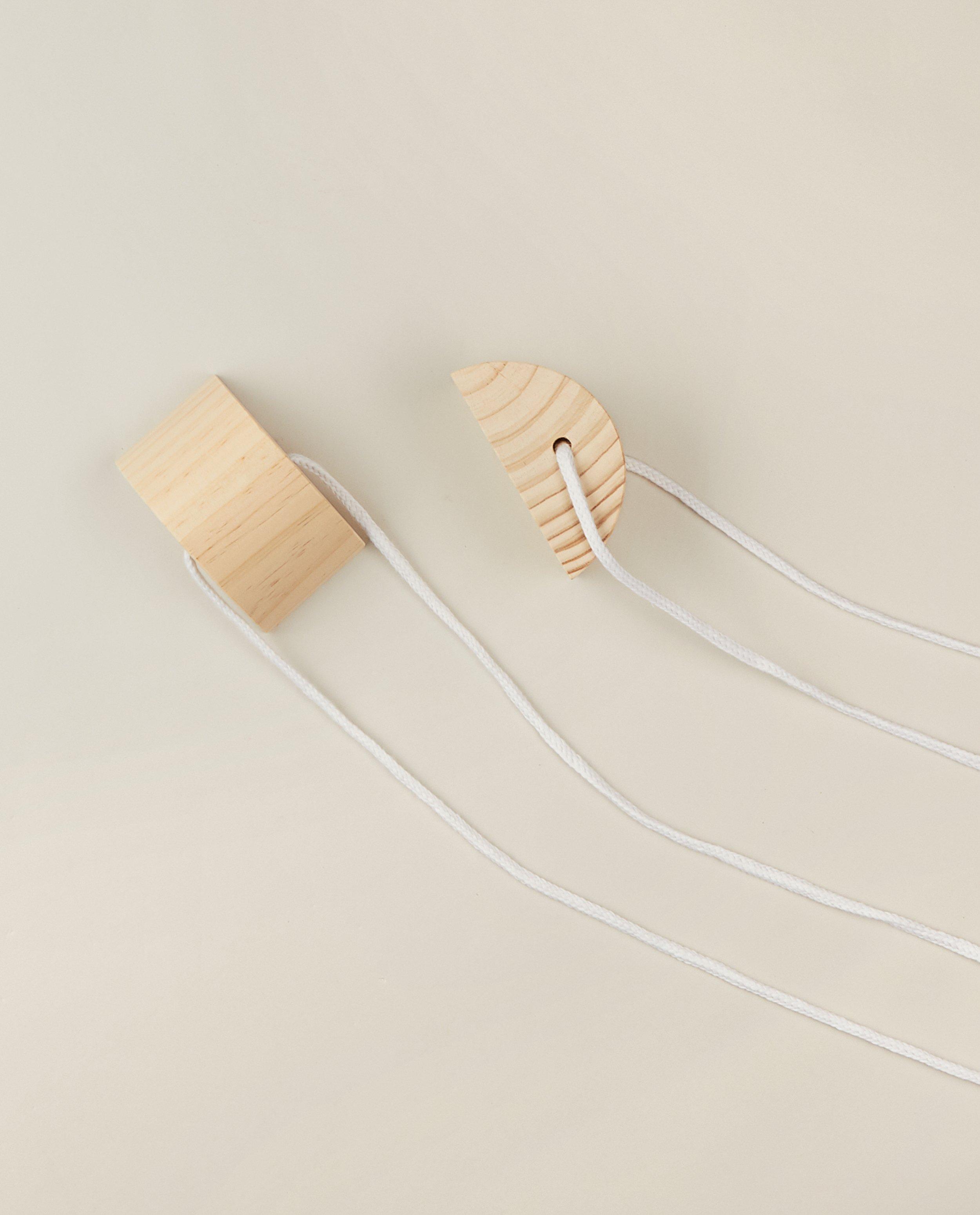 Cadeaux - Échasses en bois Egmont Toys