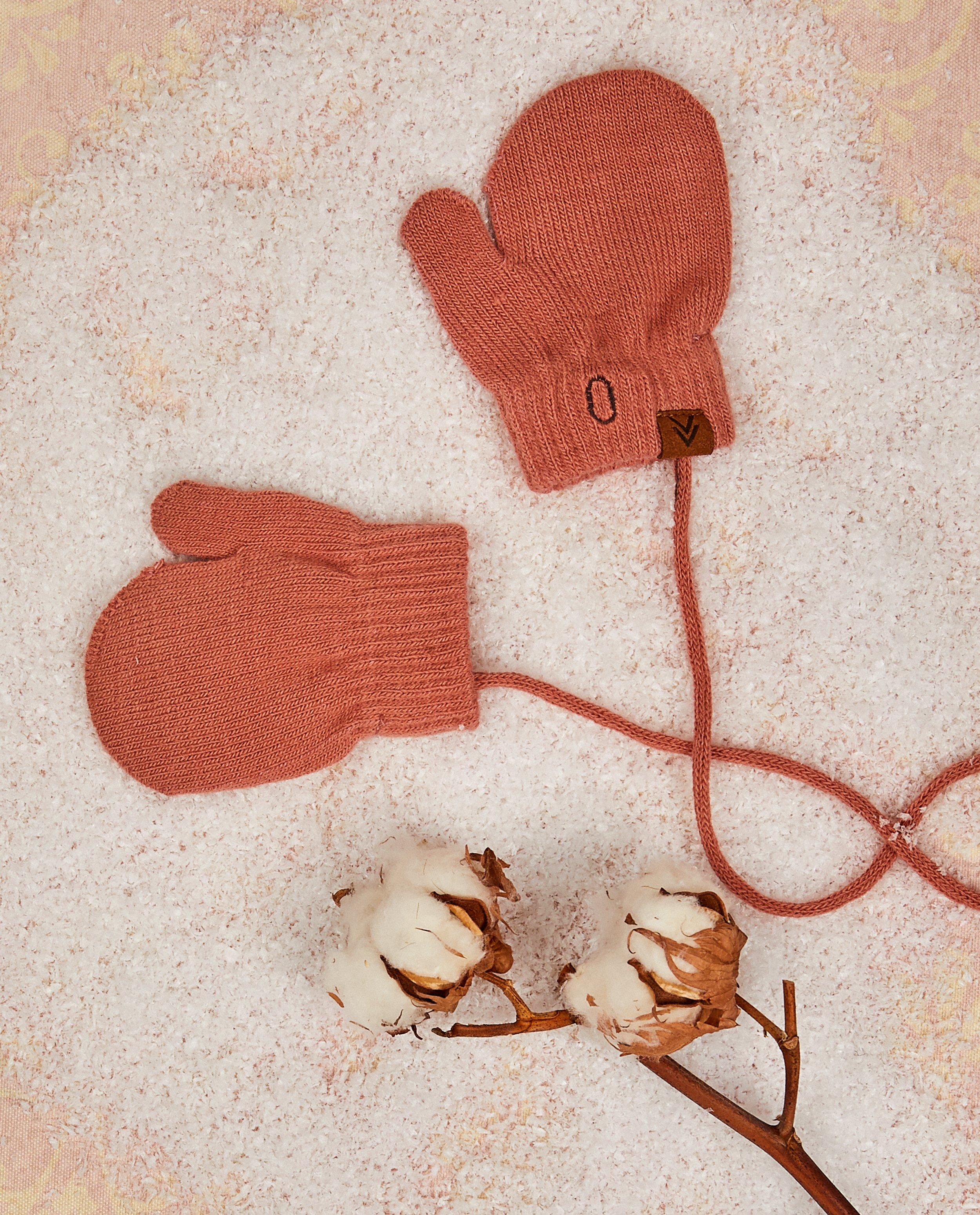 Roze wanten voor baby's, Studio Unique - personaliseerbaar - JBC