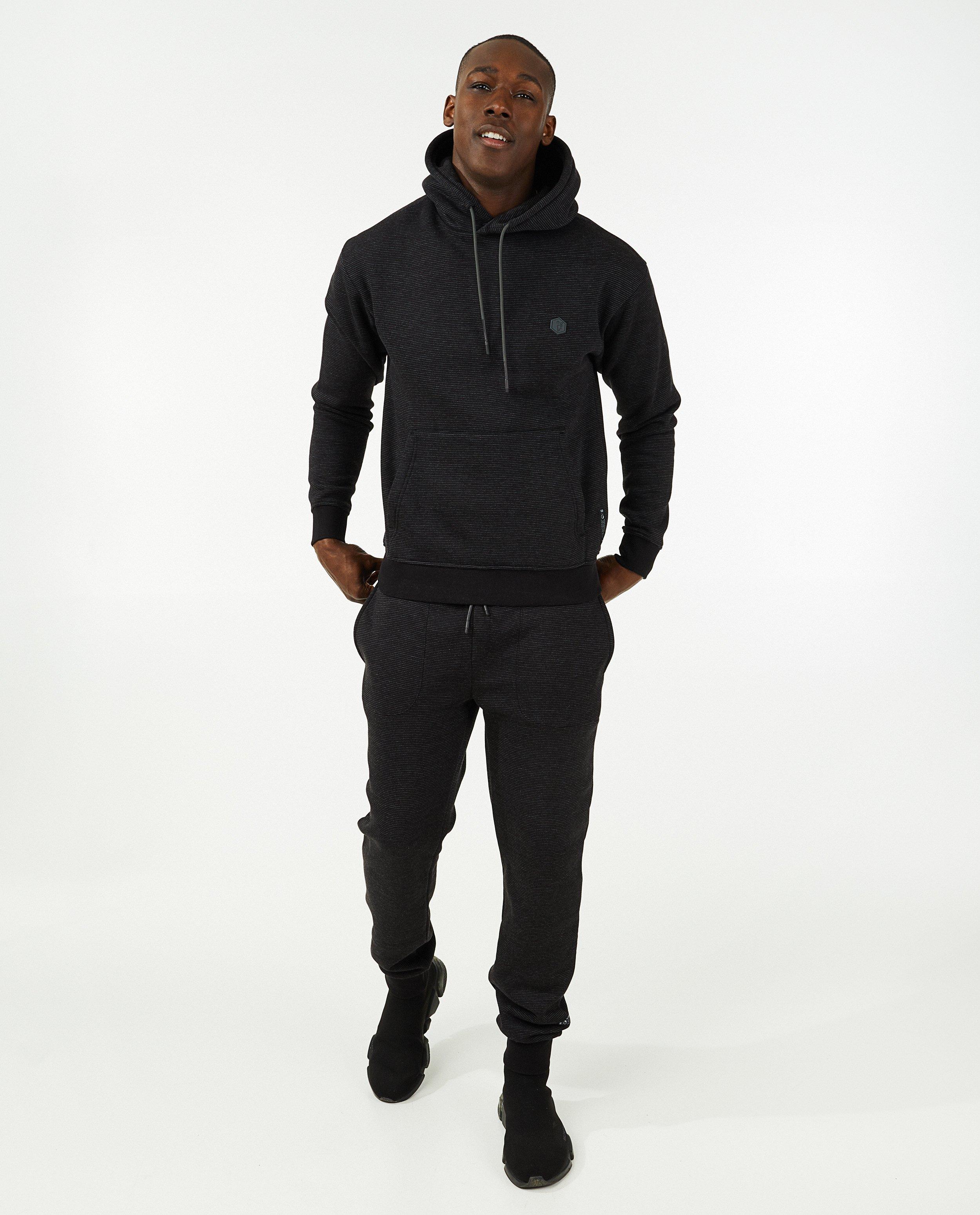 Sweaters - Zwarte hoodie met strepen