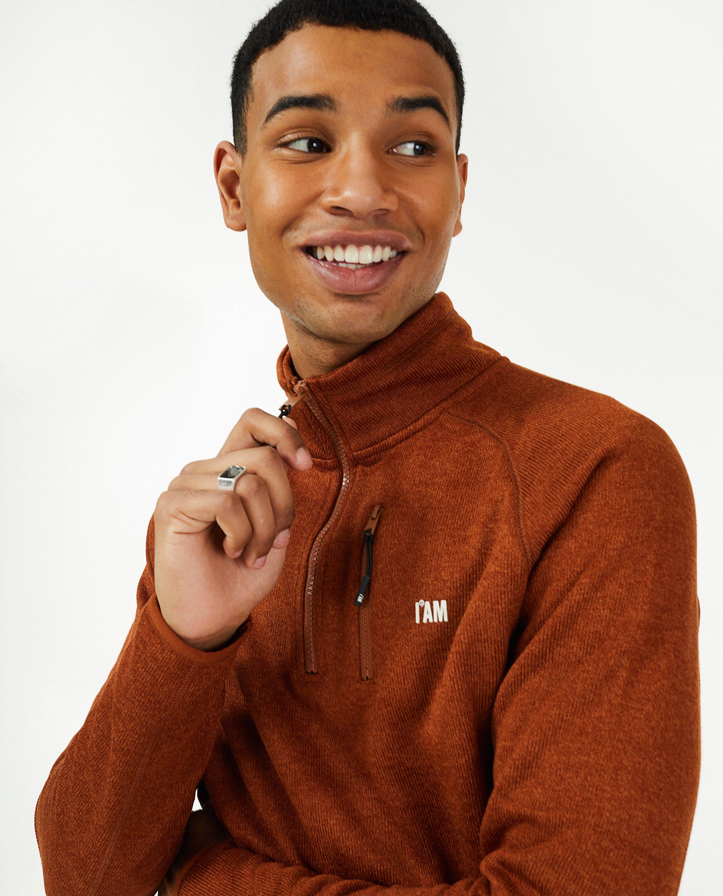 Sweater van gerecycleerd polyester I AM - in bruin - I AM
