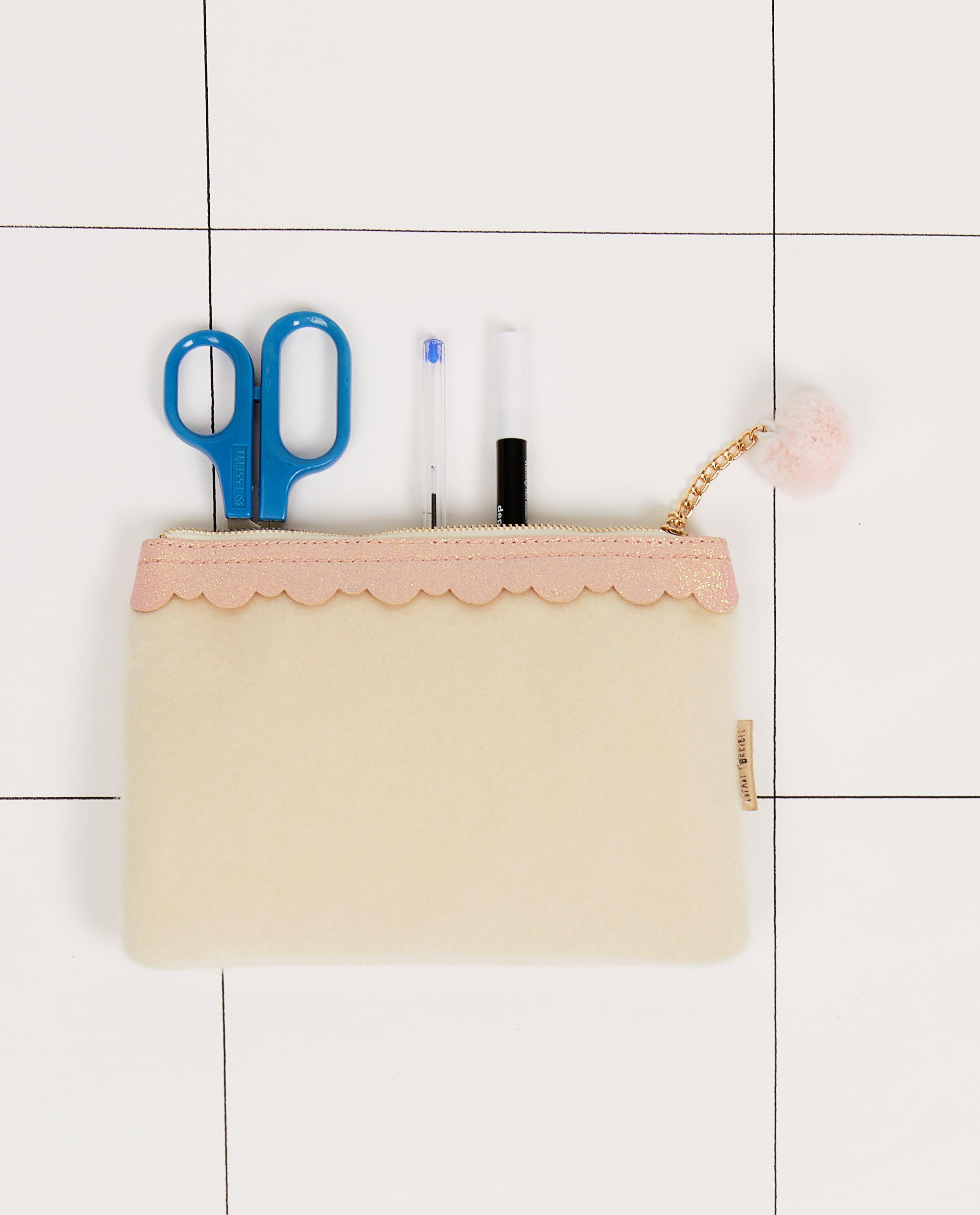 Gadgets - Pennenzak met pompon Enfant Terrible