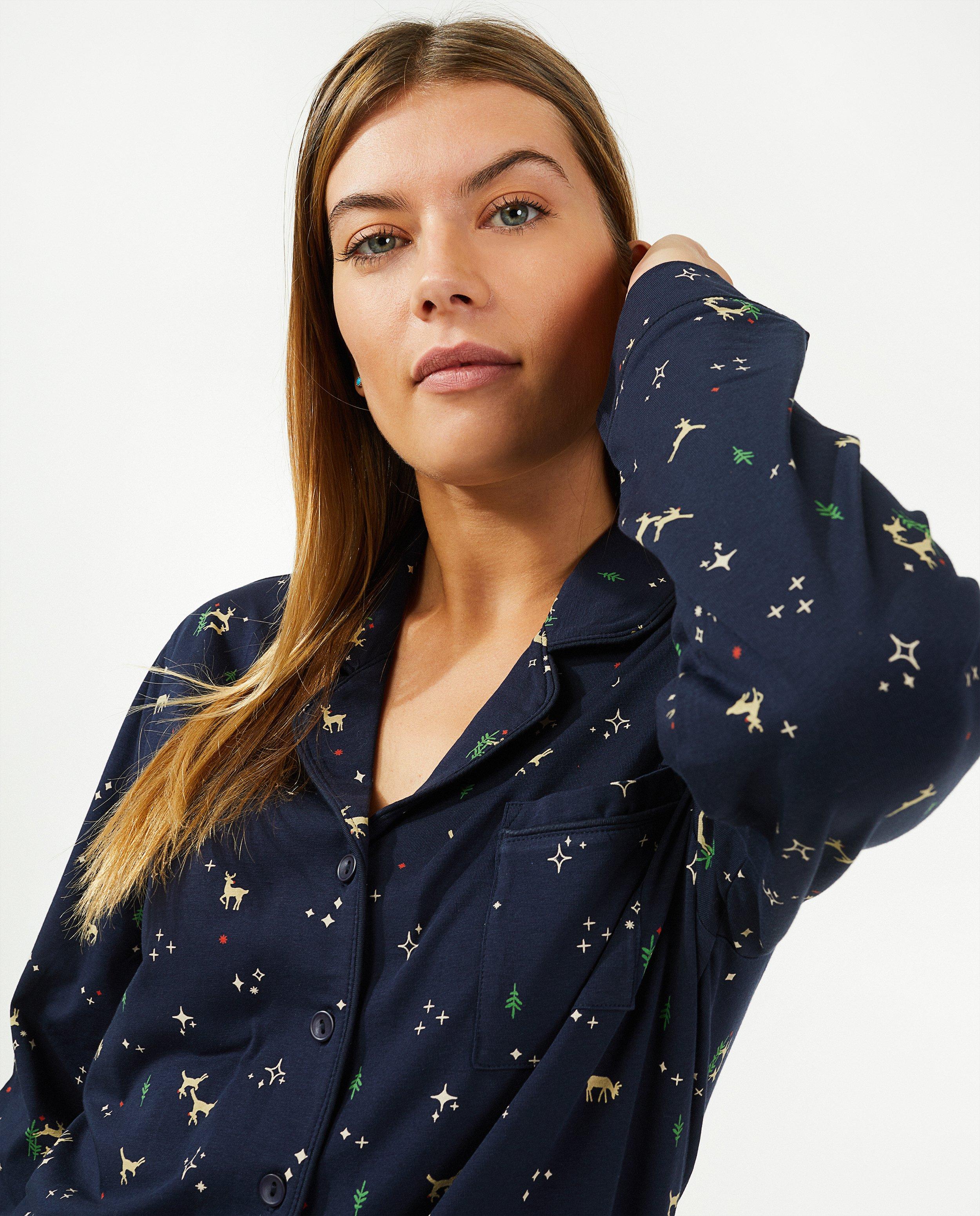 Blauwe kerstpyjama, dames - Product Detail - donkerblauw - afbeelding nummer 1