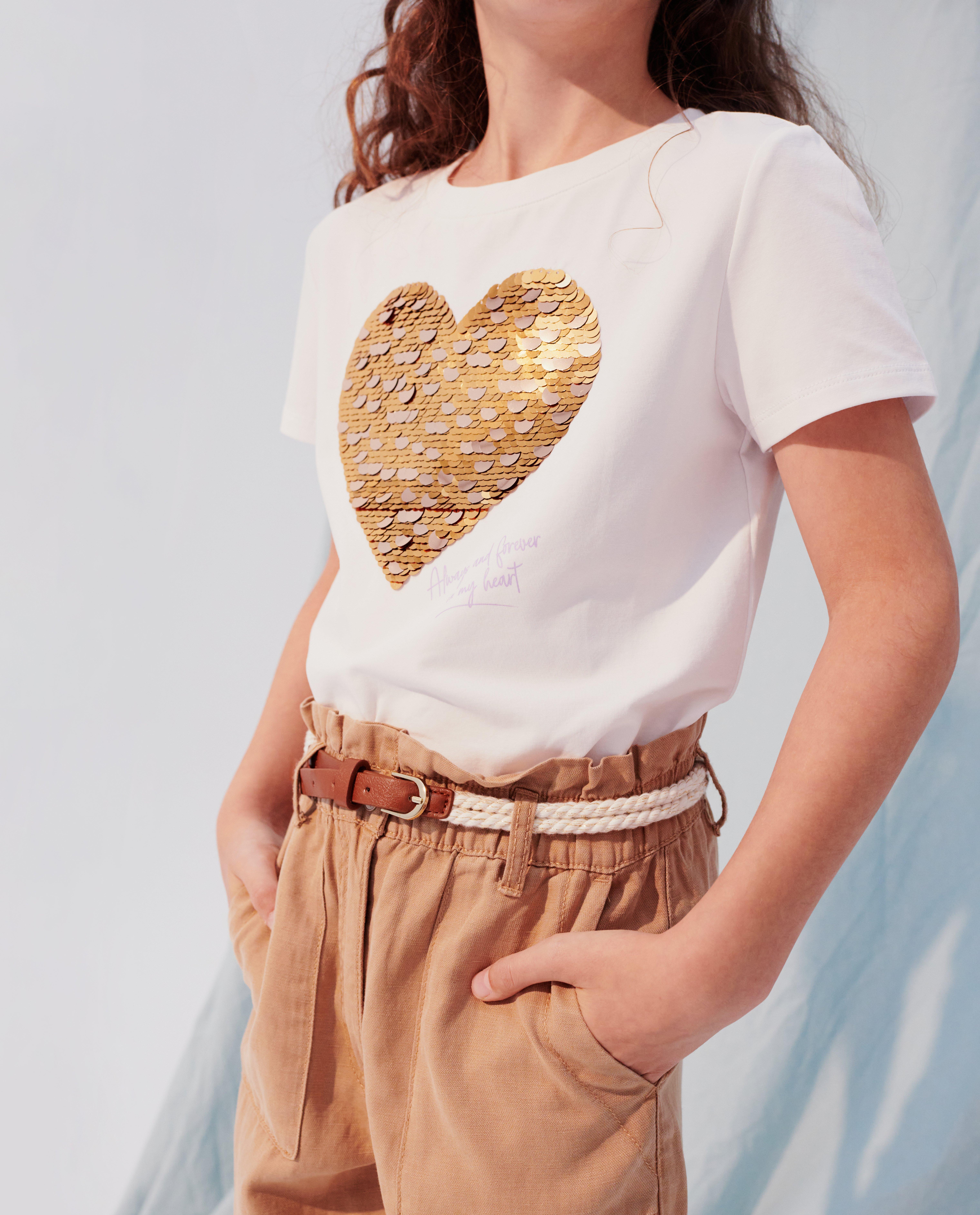 Wit t shirt met hart new arrivals
