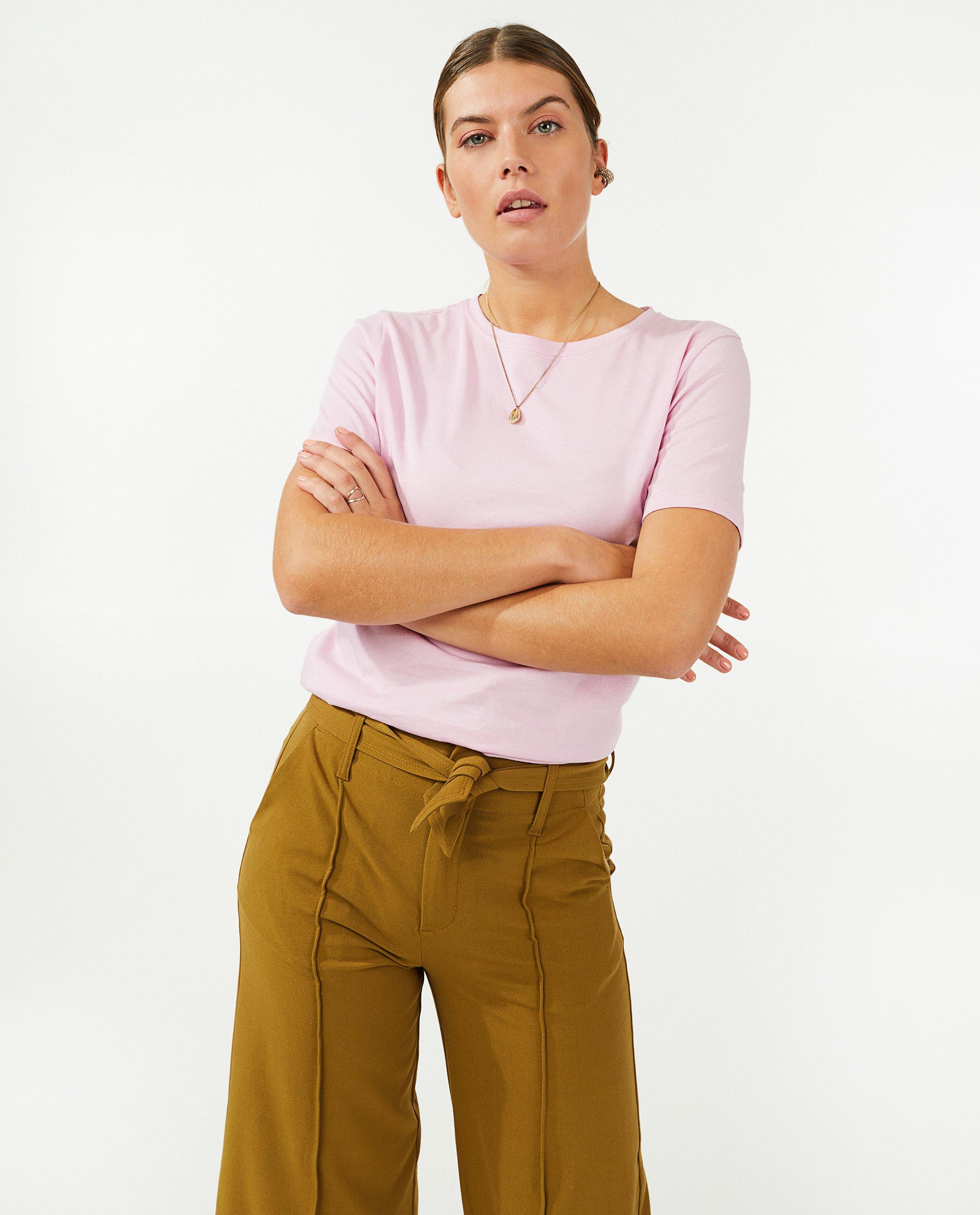 T-shirts - Roze biokatoenen T-shirt Sora