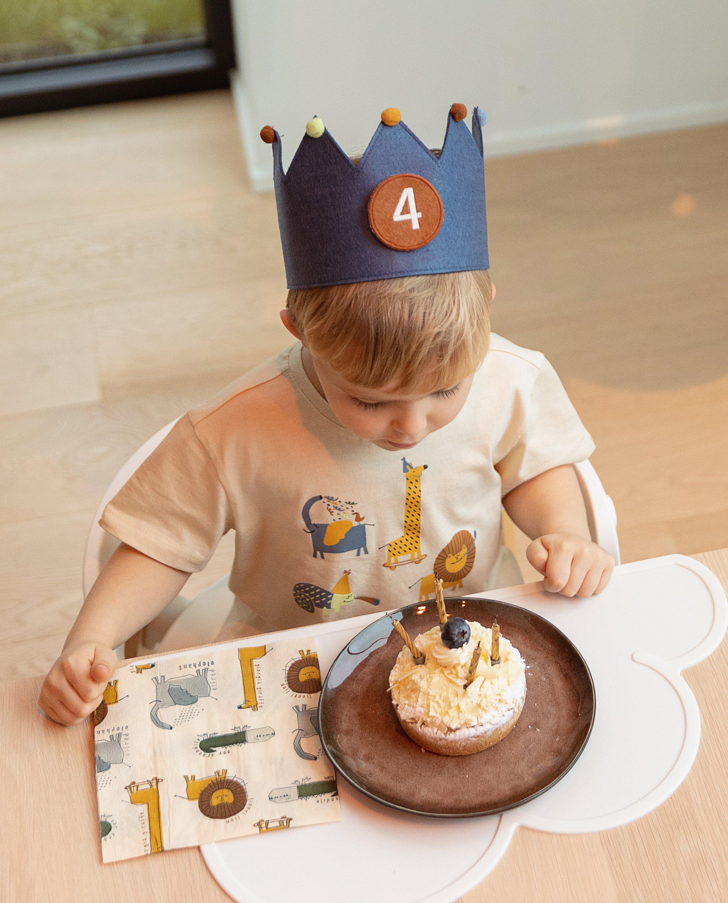 Bonneterie - Couronne d’anniversaire AVA x JBC (1-8)
