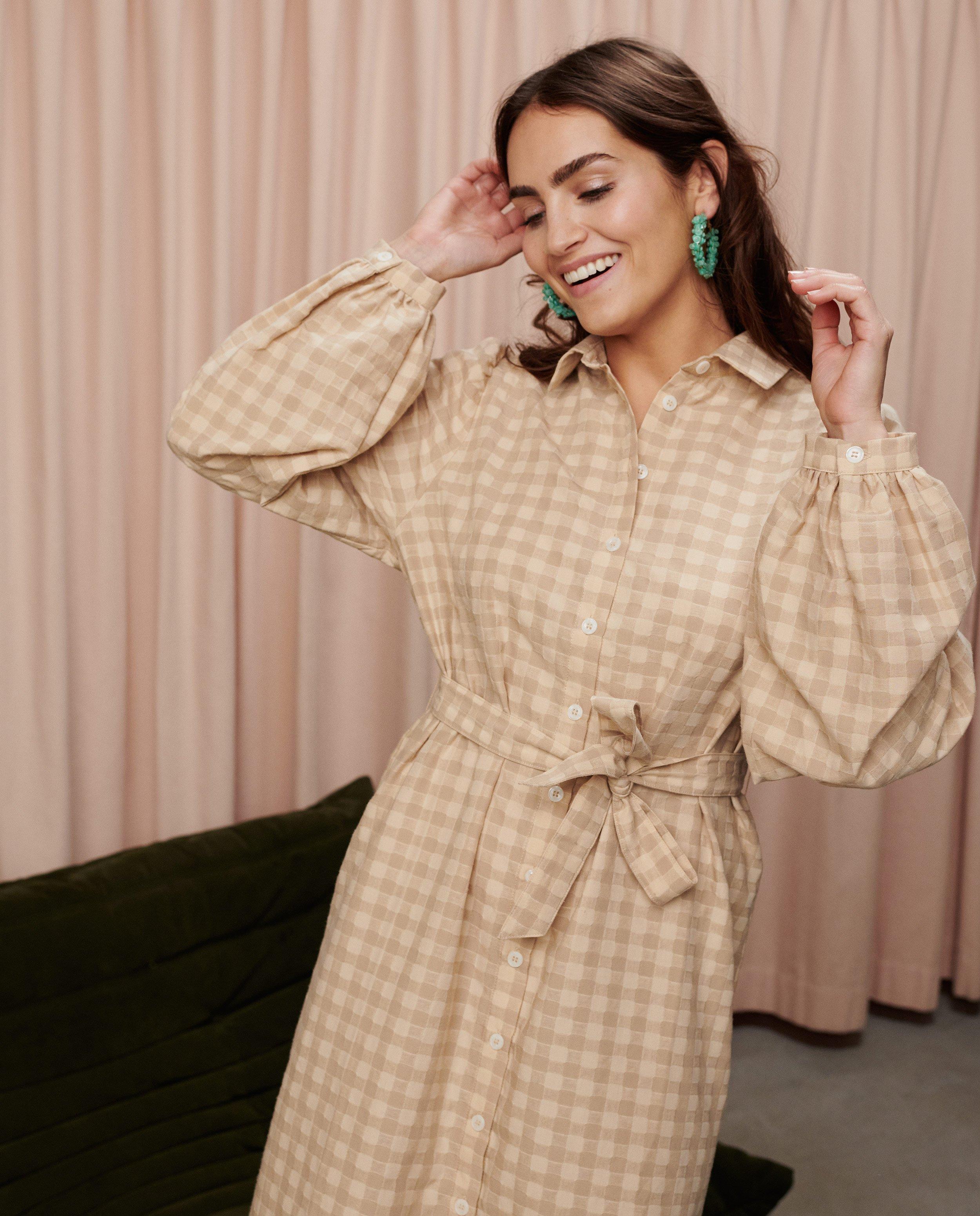 Robes - Robe beige à carreaux Sora