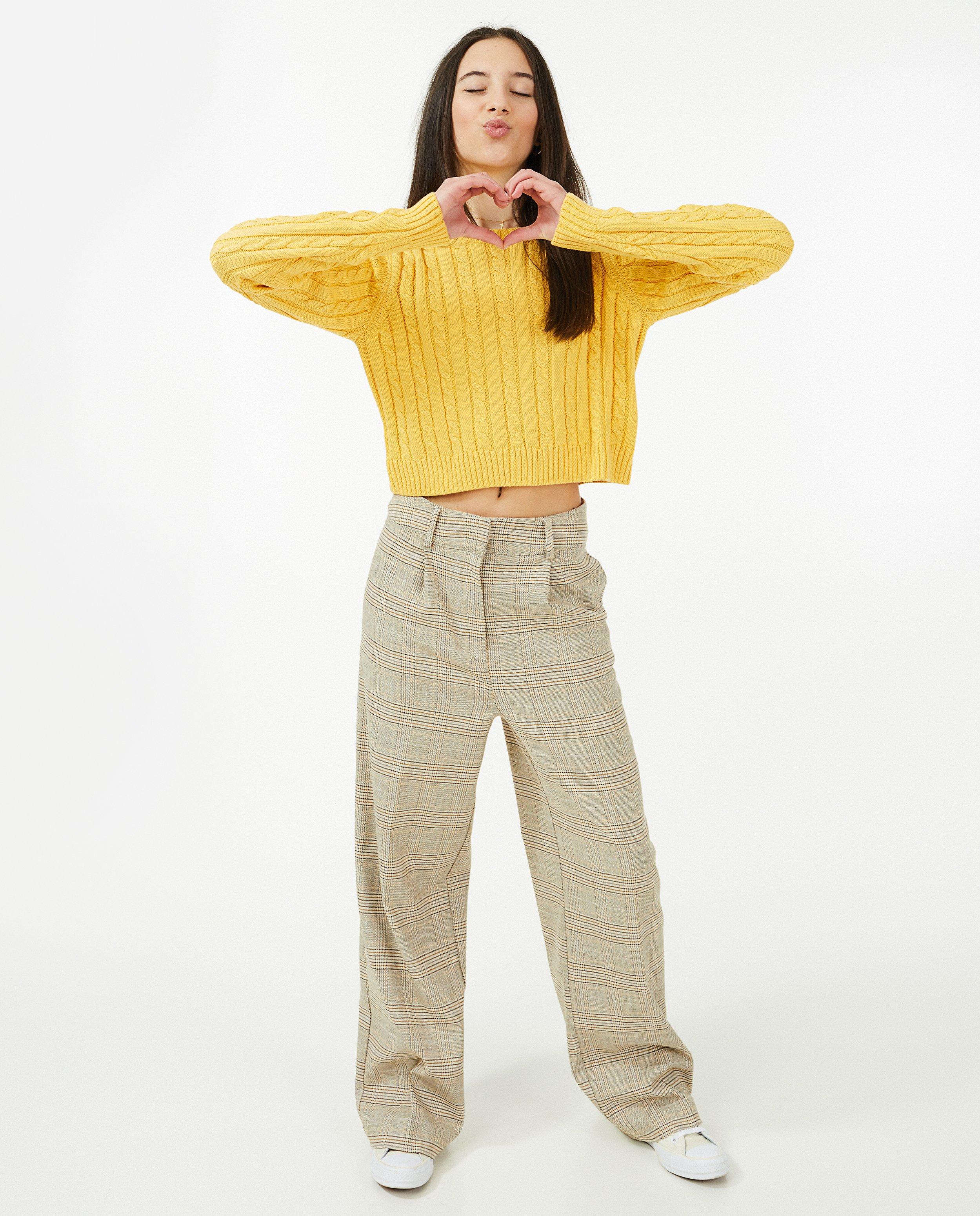 Gele trui met kabelpatroon - Product Detail - lichtgeel - afbeelding nummer 1