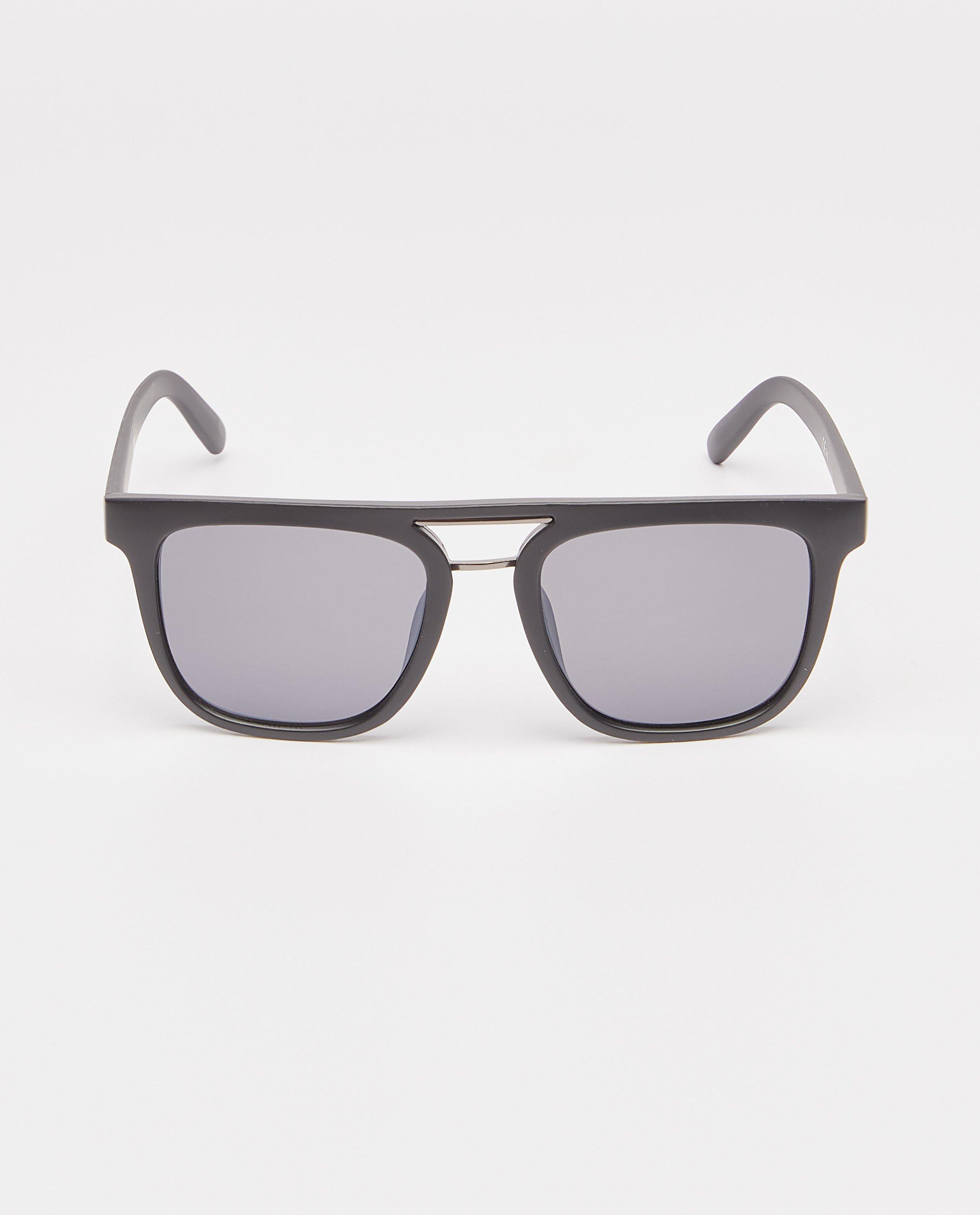 Zwarte zonnebril - Product Detail - bruin - afbeelding nummer 2