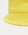 Bonneterie - Chapeau jaune en éponge