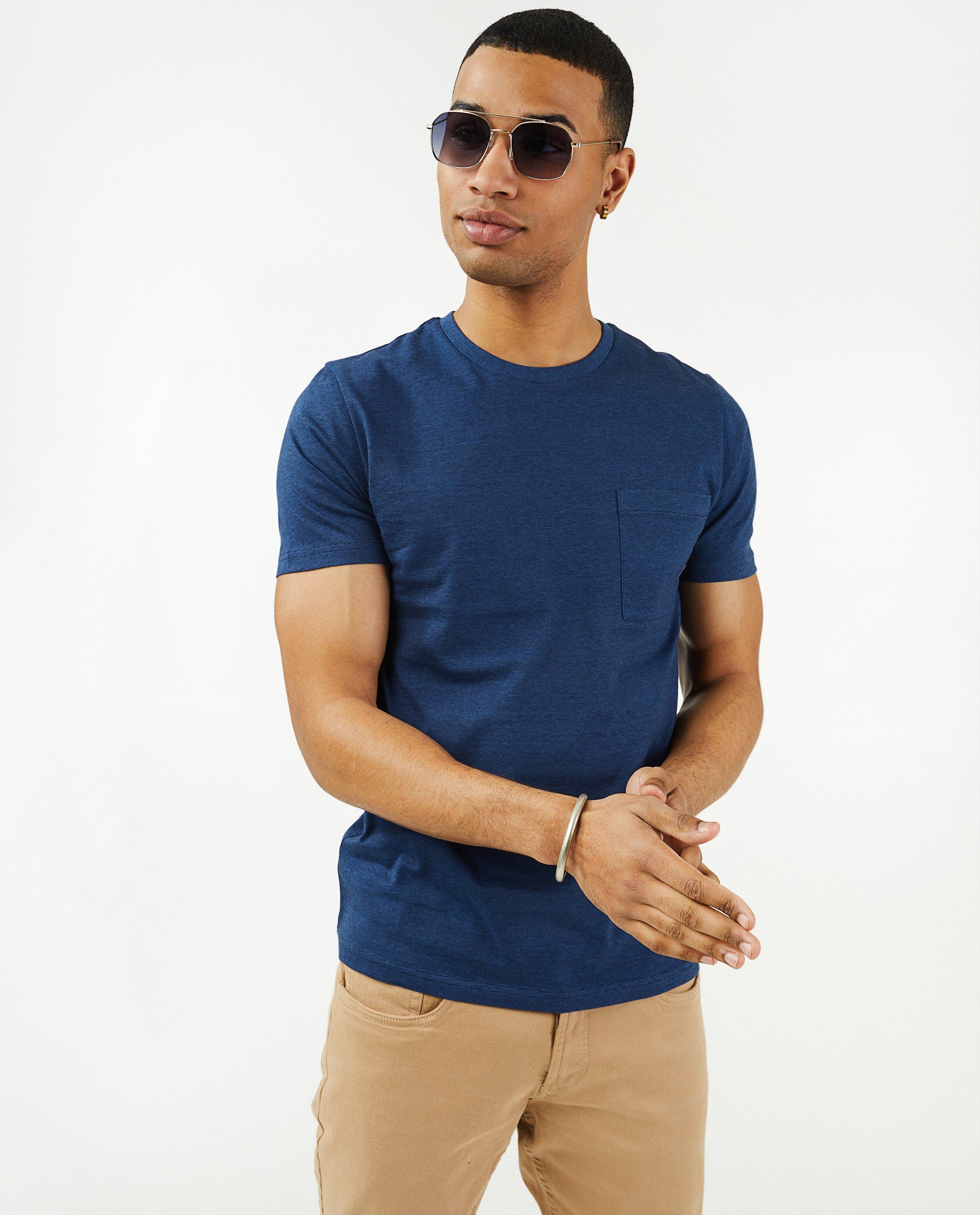 T-shirts - Biokatoenen T-shirt met borstzak