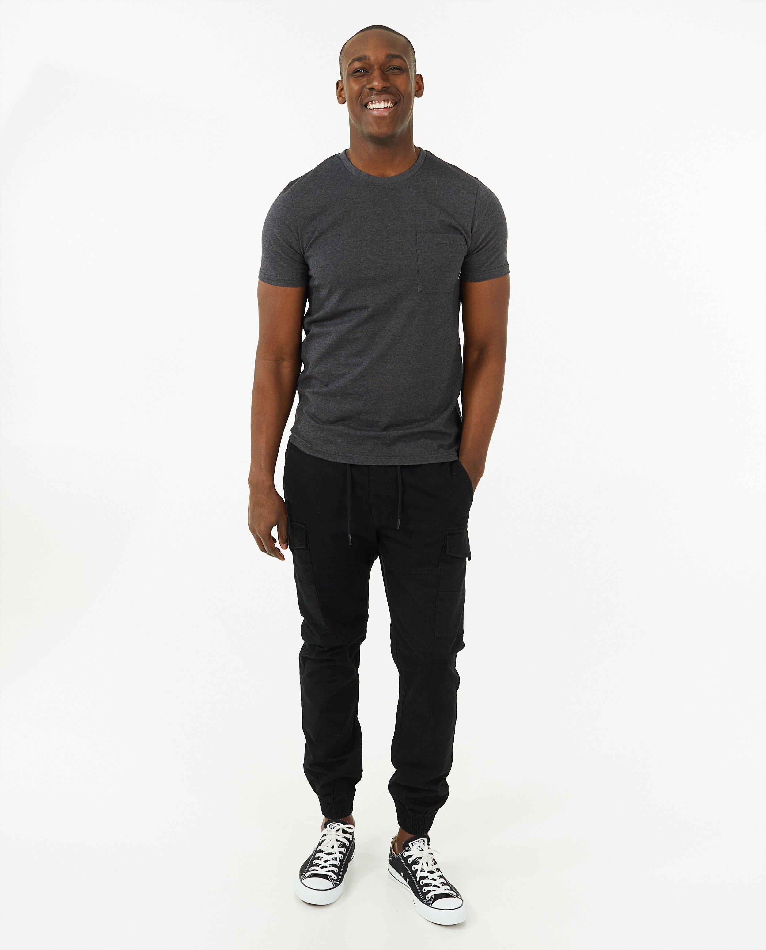 T-shirts - Biokatoenen T-shirt met borstzak