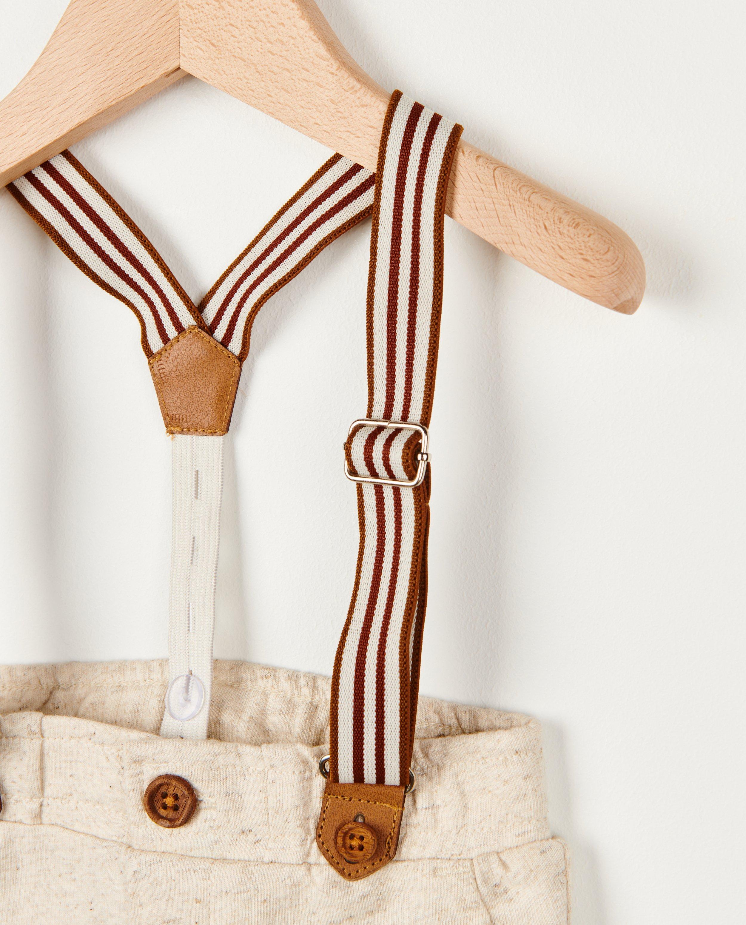 Shorts - Short beige avec des bretelles