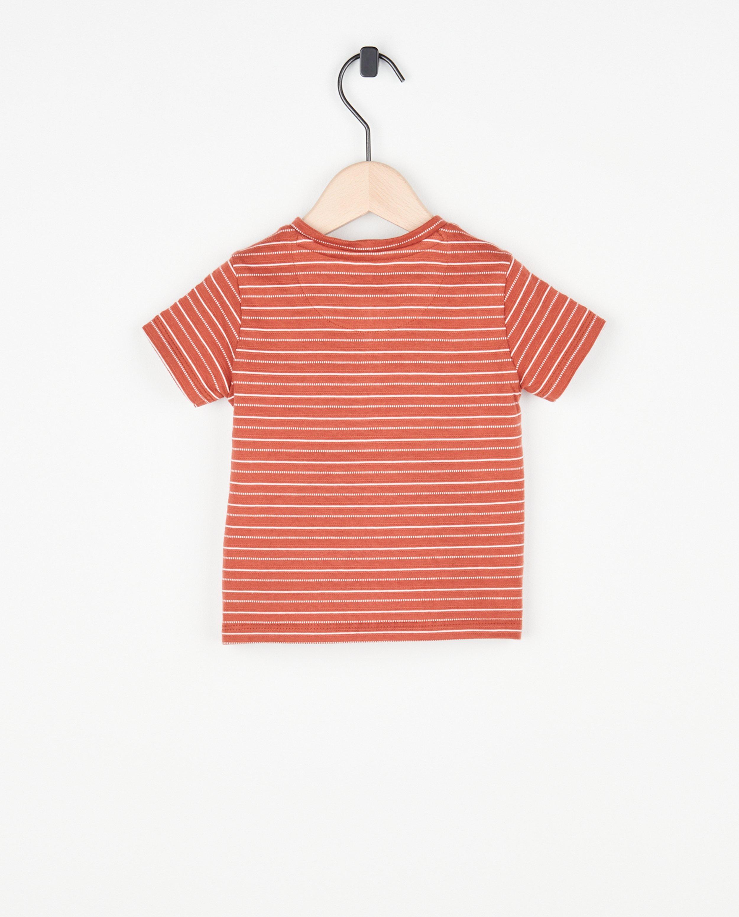 T-shirts - Bruinrood T-shirtje met strepen