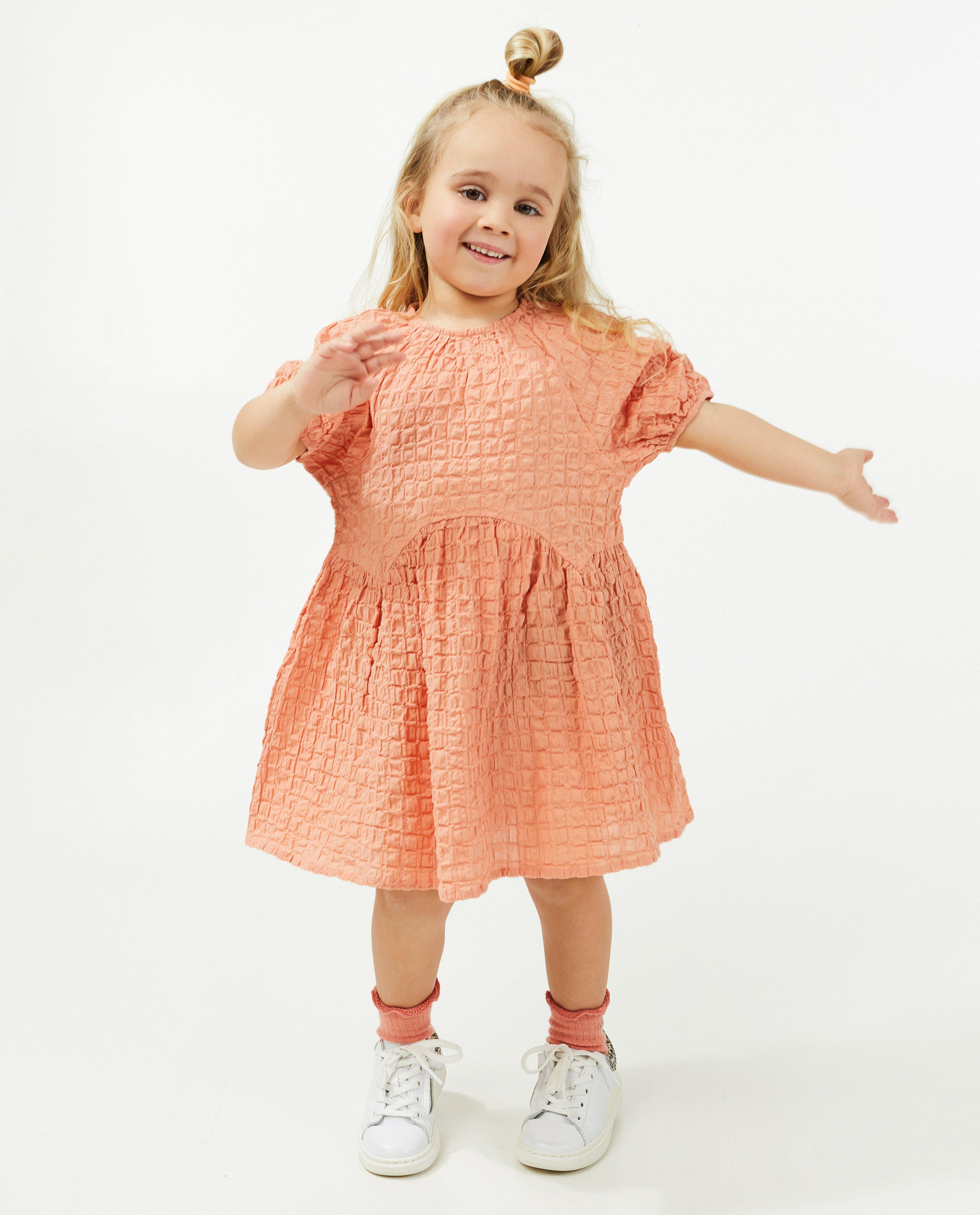 Robes - Robe avec un relief