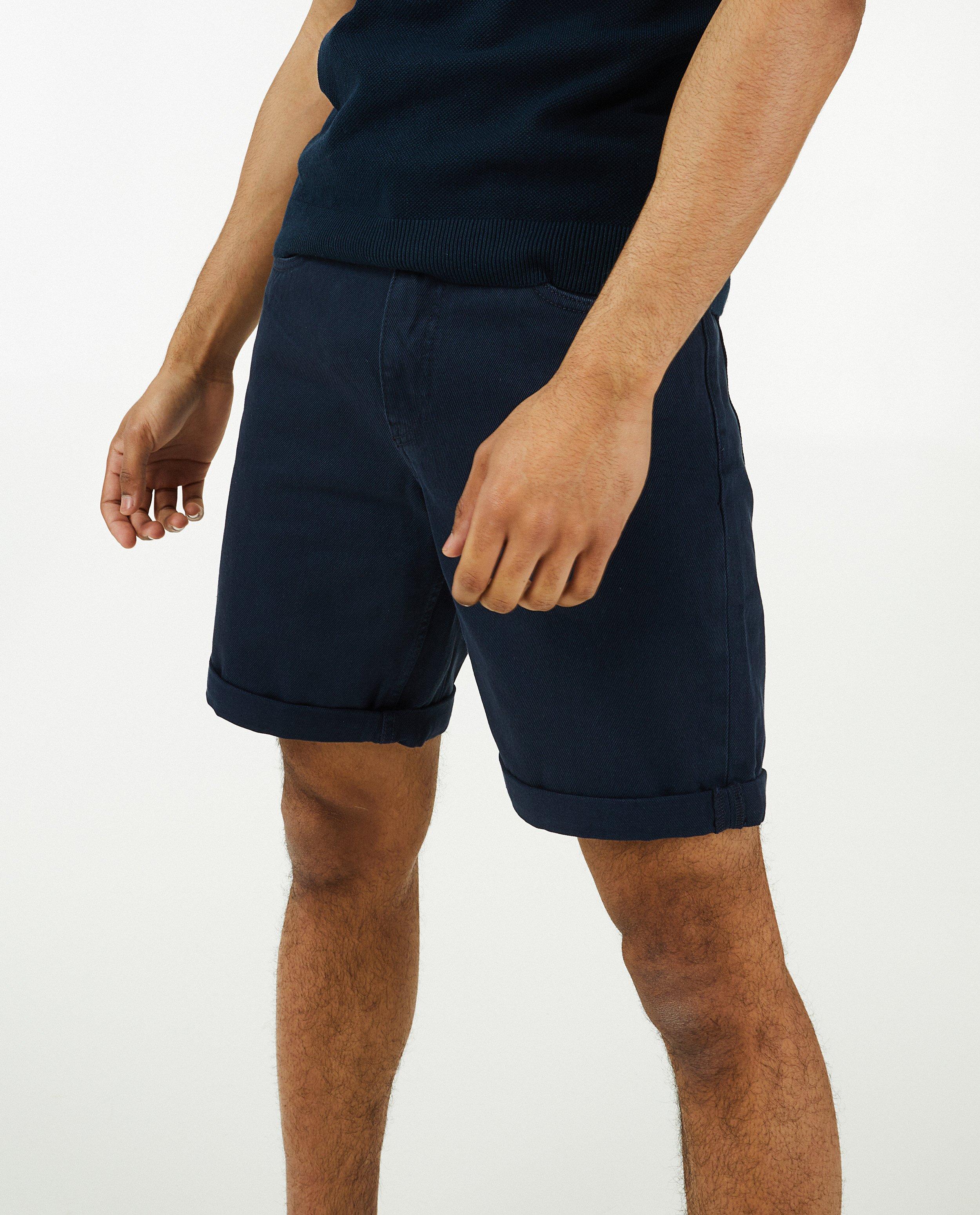 Shorten - Donkerblauwe short met knoopsluiting
