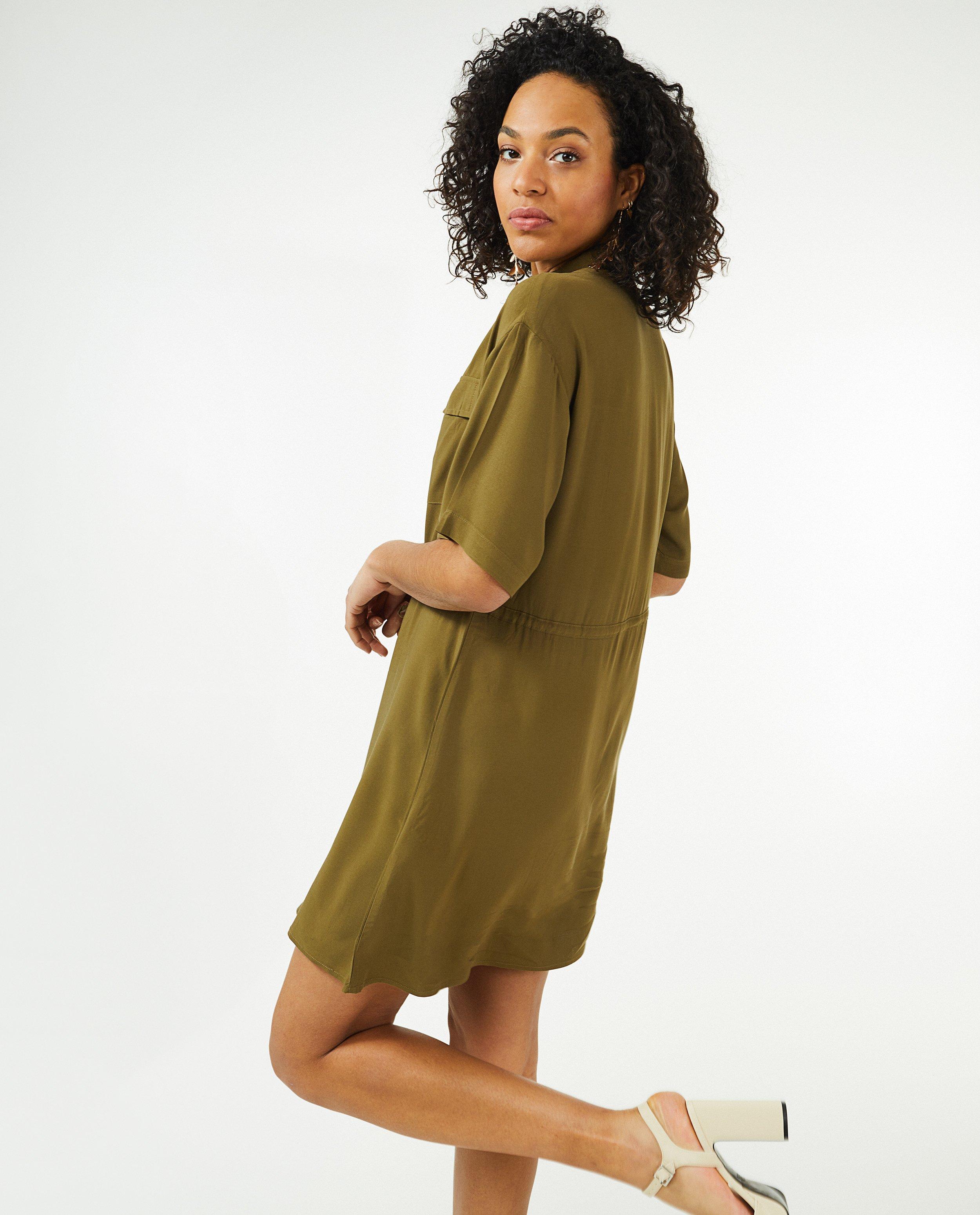 Robes - Robe kaki avec des poches à rabat OVS