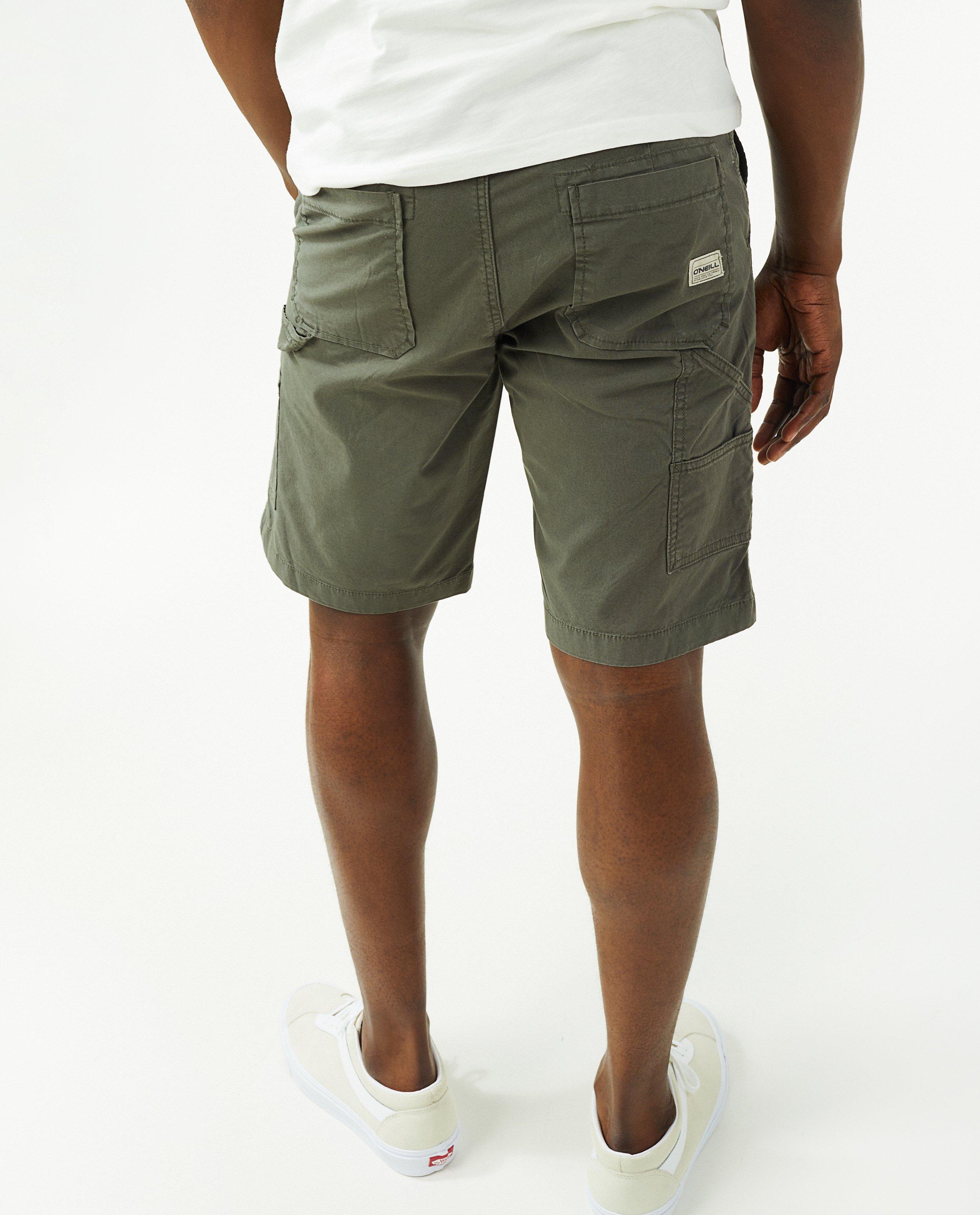 Shorten - Donkergroene short met zijzakken