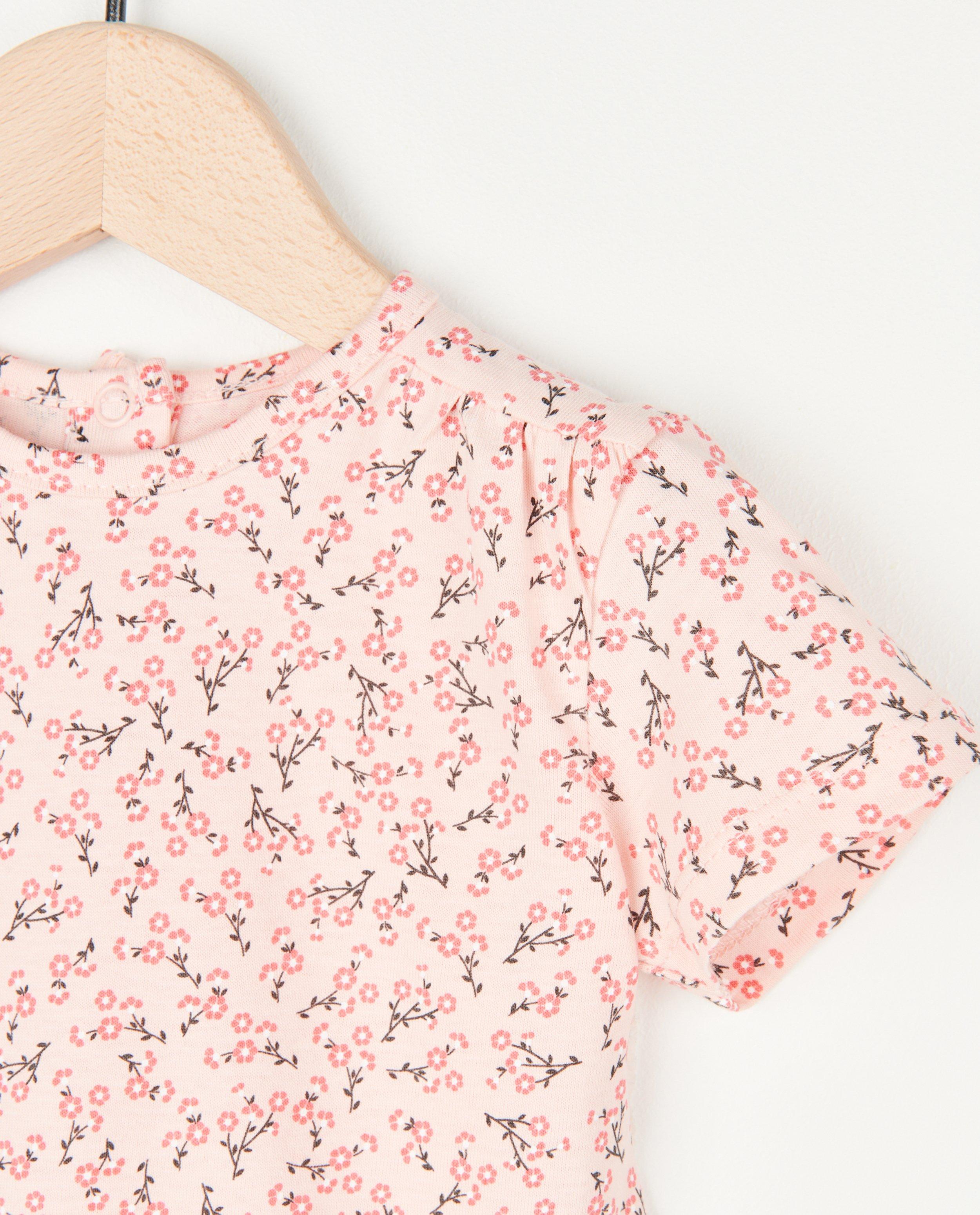 T-shirts - T-shirt rose à imprimé fleuri