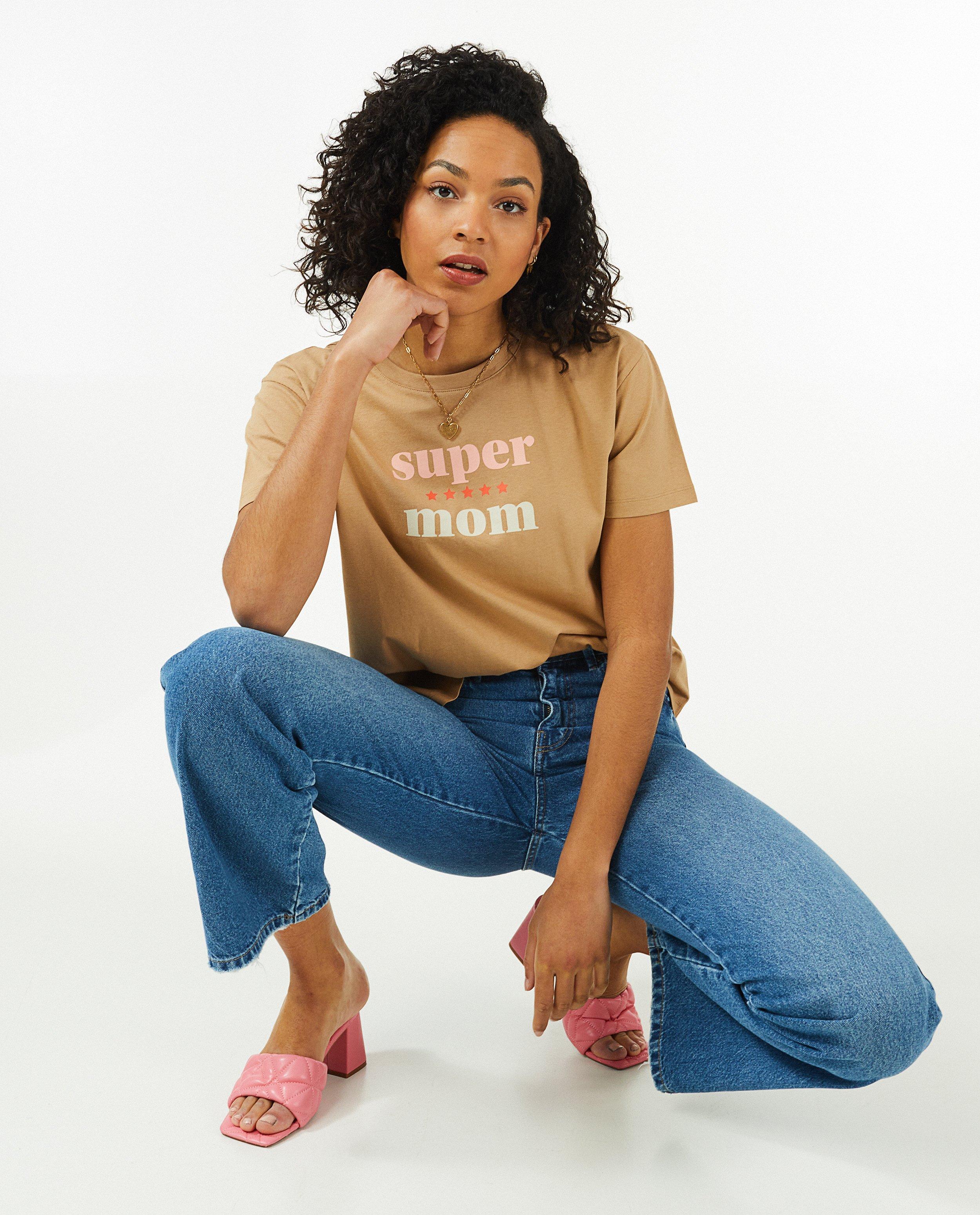 T-shirt brun clair avec une inscription - null - Familystories