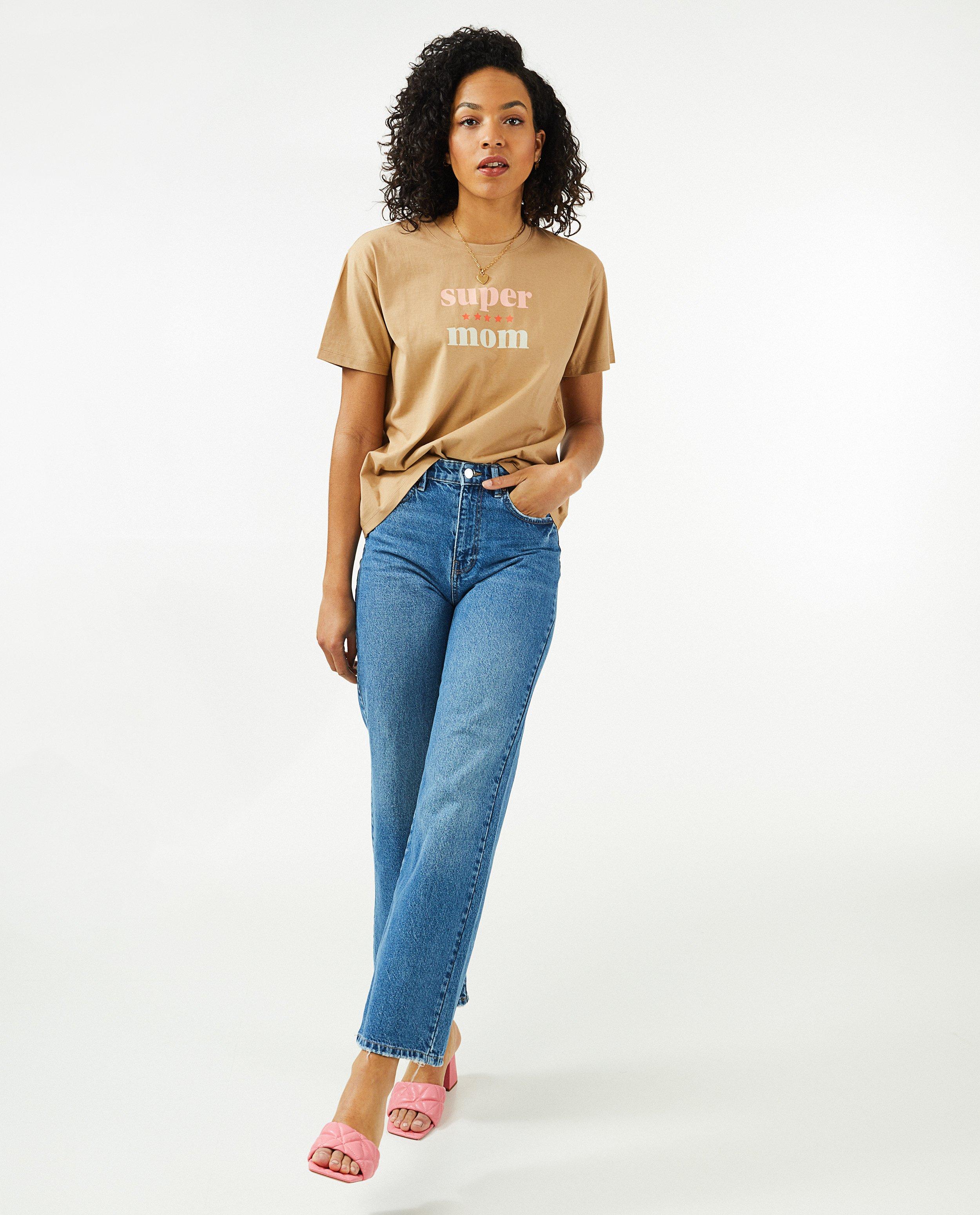 T-shirts - T-shirt brun clair avec une inscription