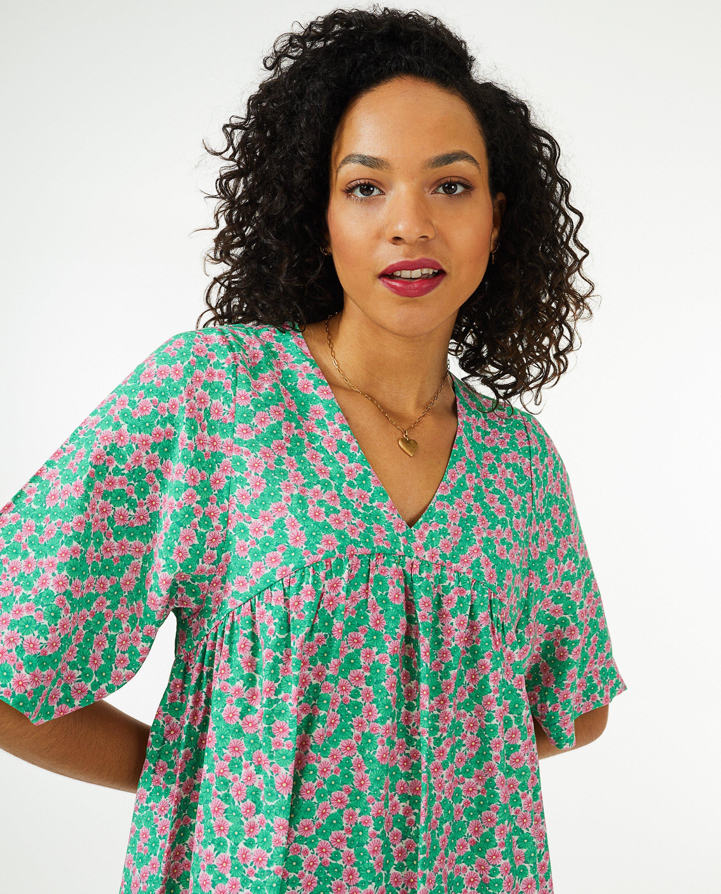 Kleedjes - Groene jurk met bloemenprint