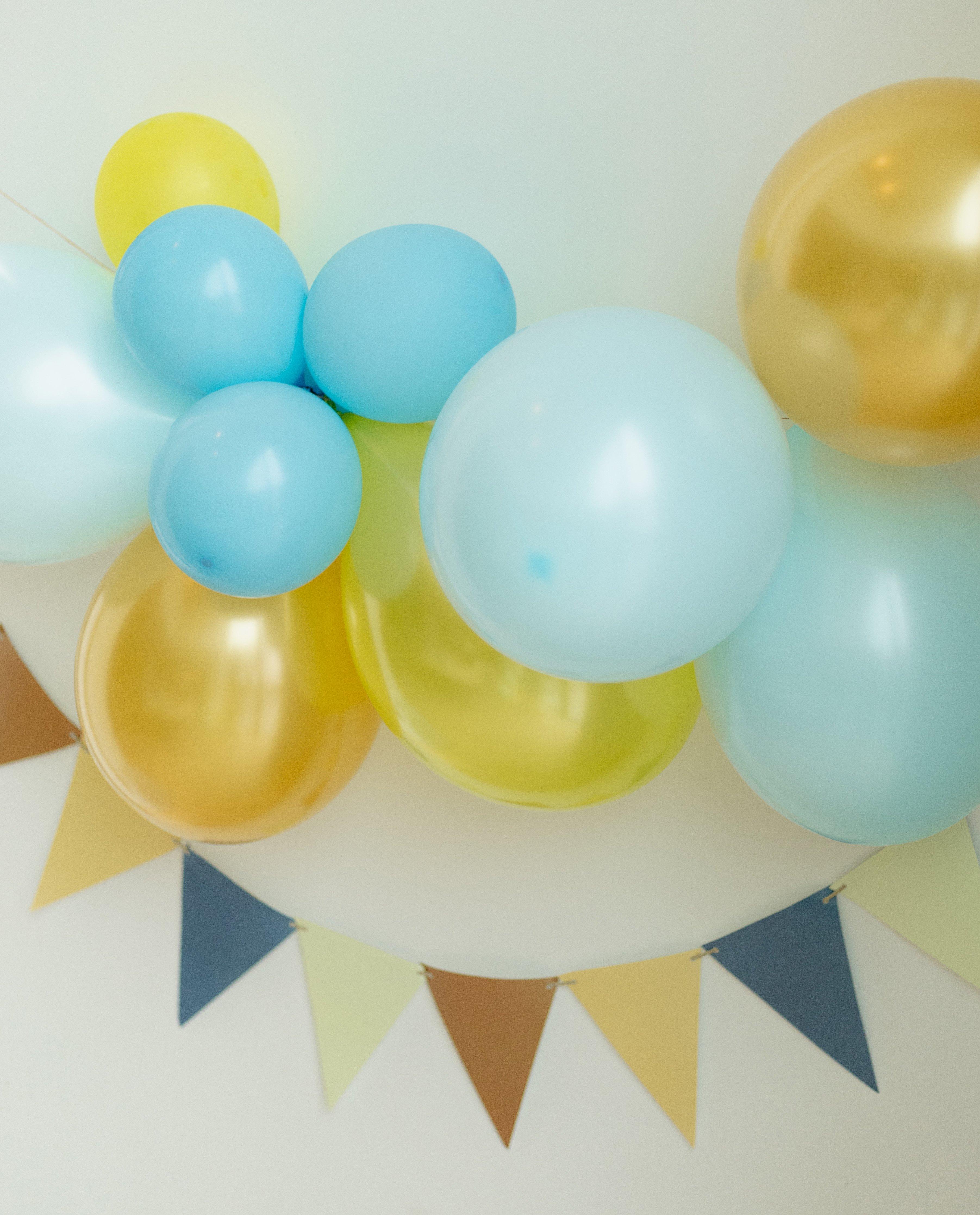 Cadeaux - Lot de 12 ballons AVA x JBC
