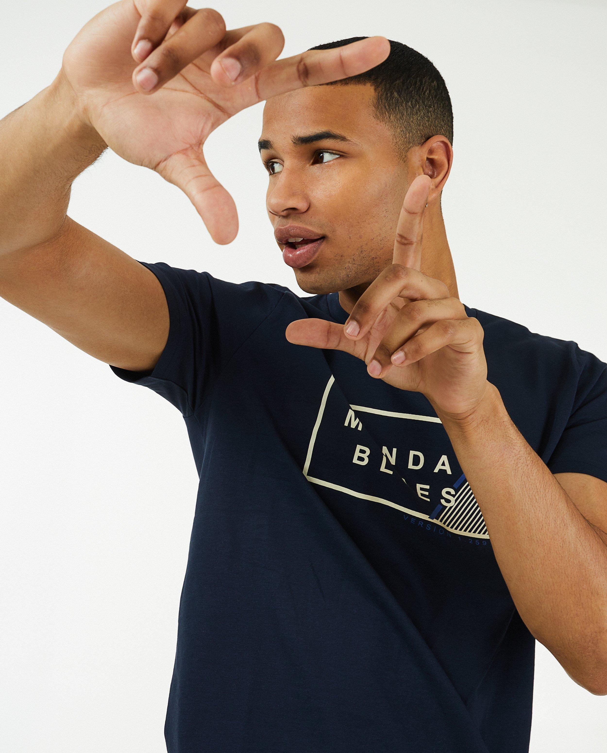T-shirts - T-shirt bleu foncé à imprimé