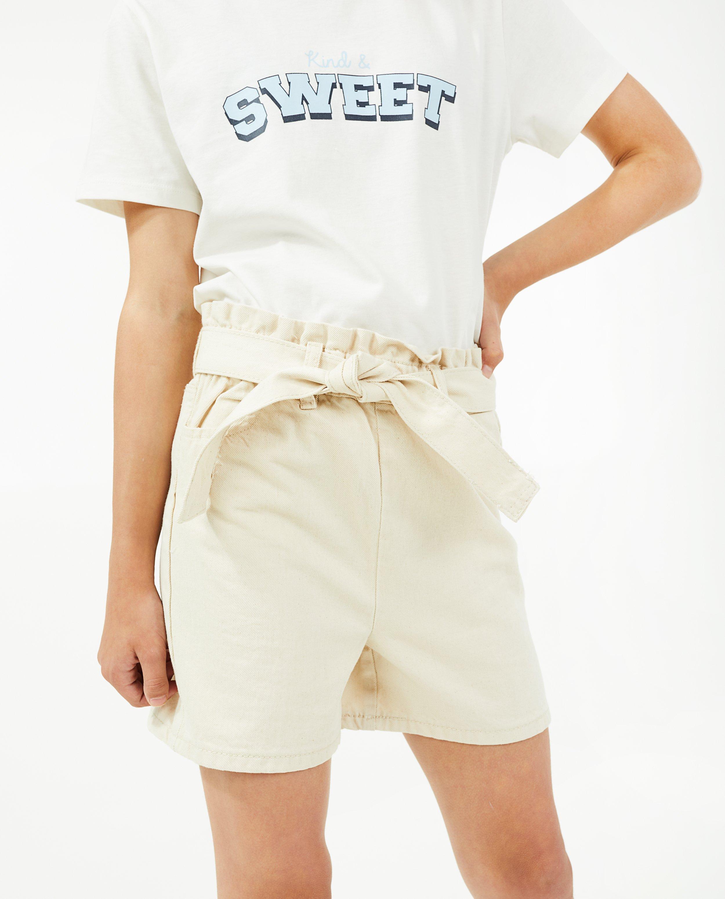 Shorten - Offwhite jeansshort met knooplint