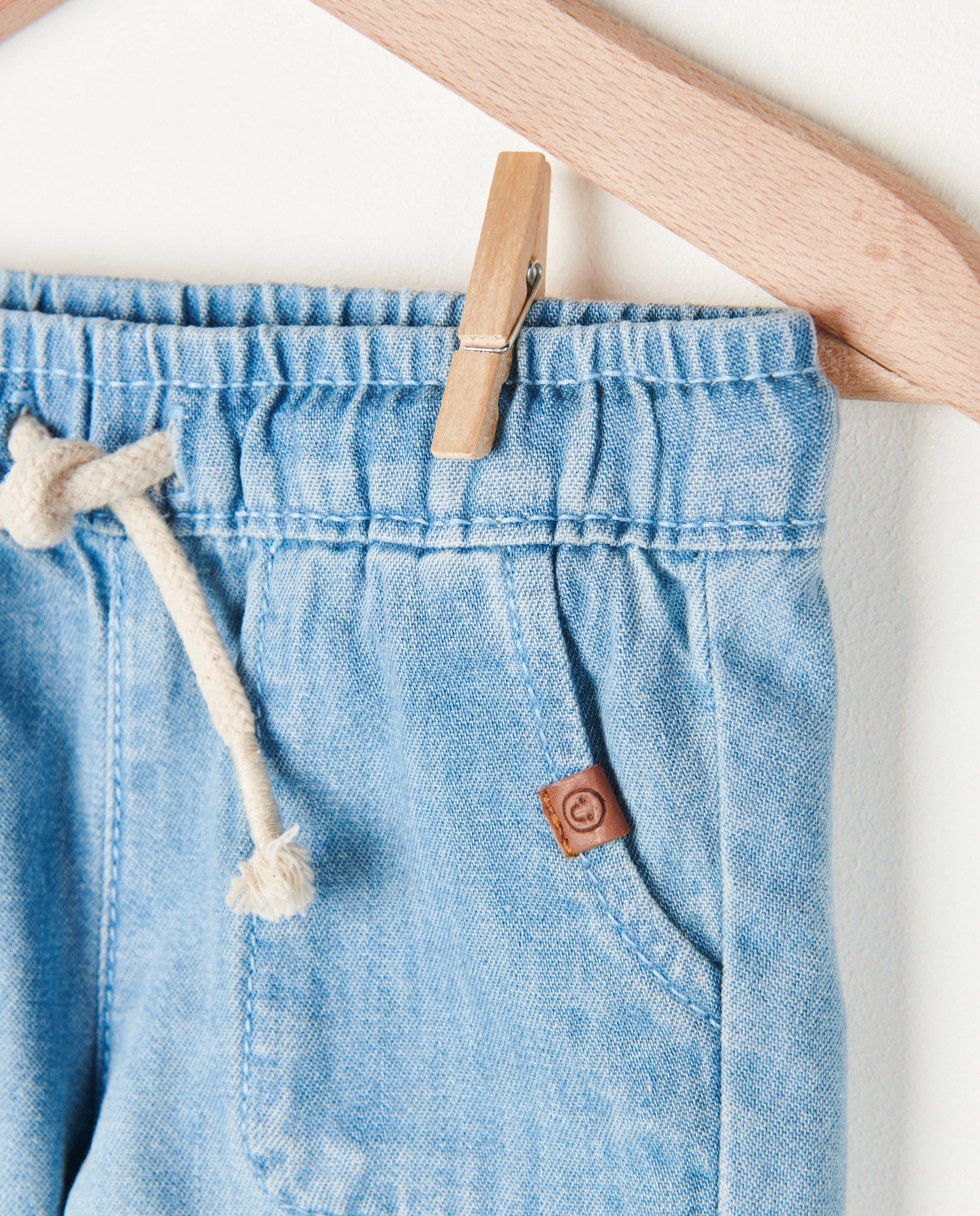 Shorts - Short en jeans avec cordon de serrage sous tunnel