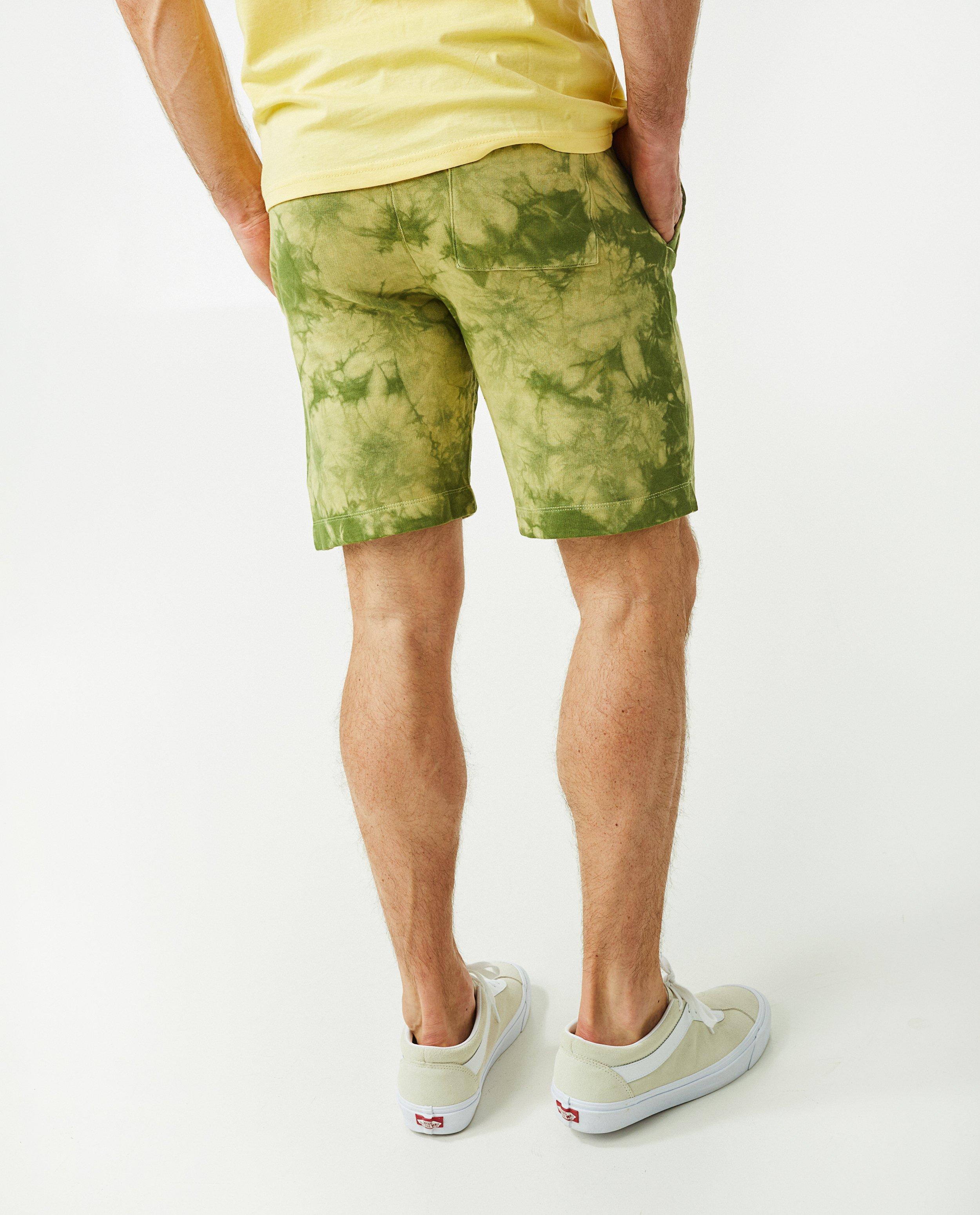Shorten - Groene short met tie dye