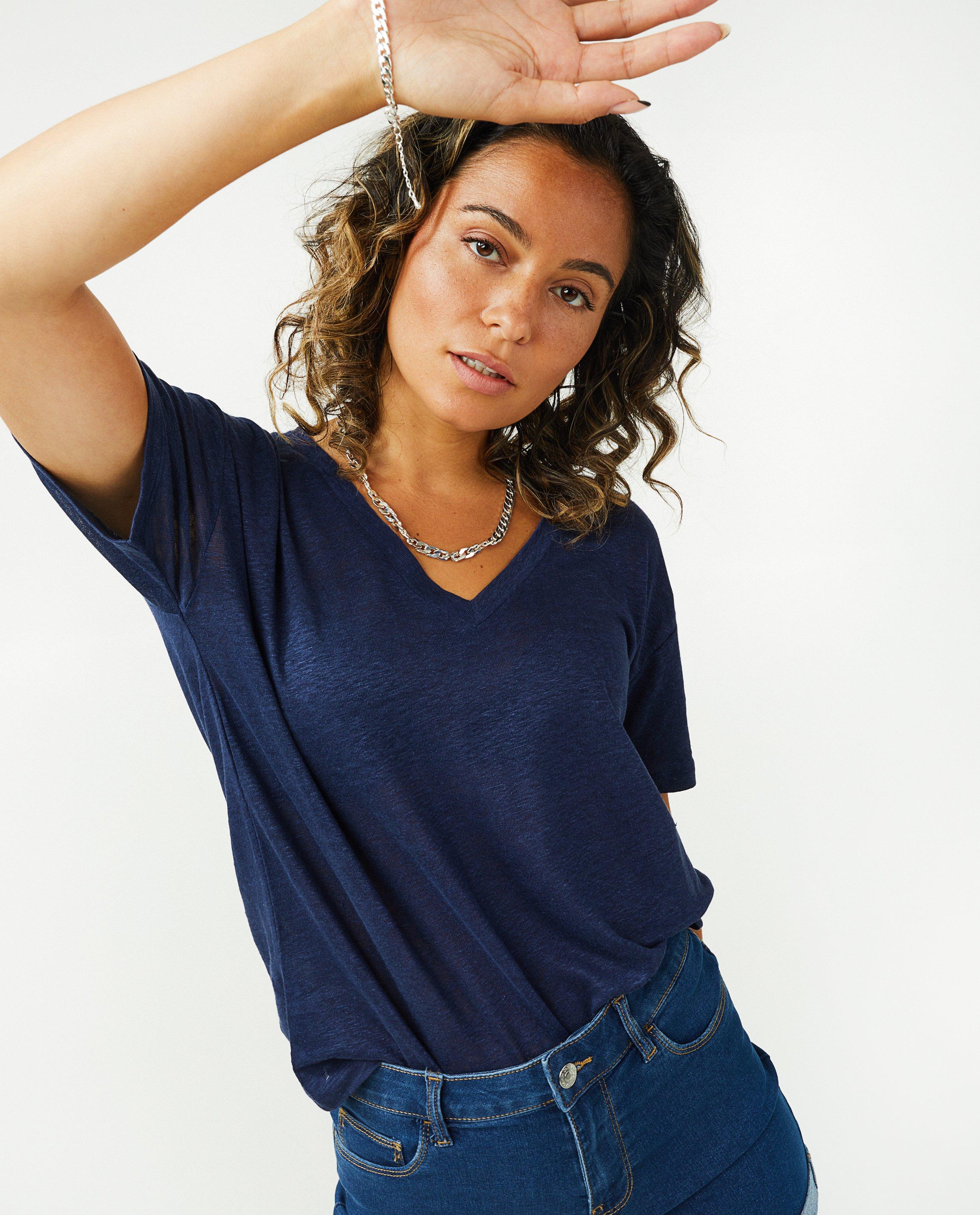 T-shirts - Oranjebruin T-shirt met v-hals