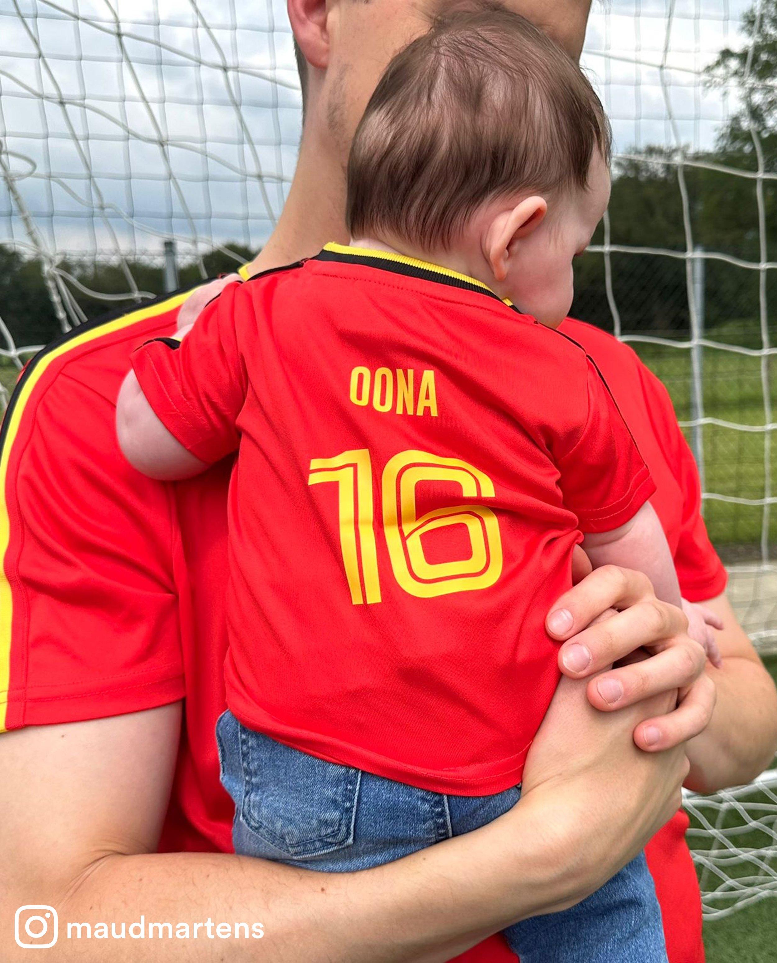 T-shirts - Personaliseerbaar voetbalshirt, baby