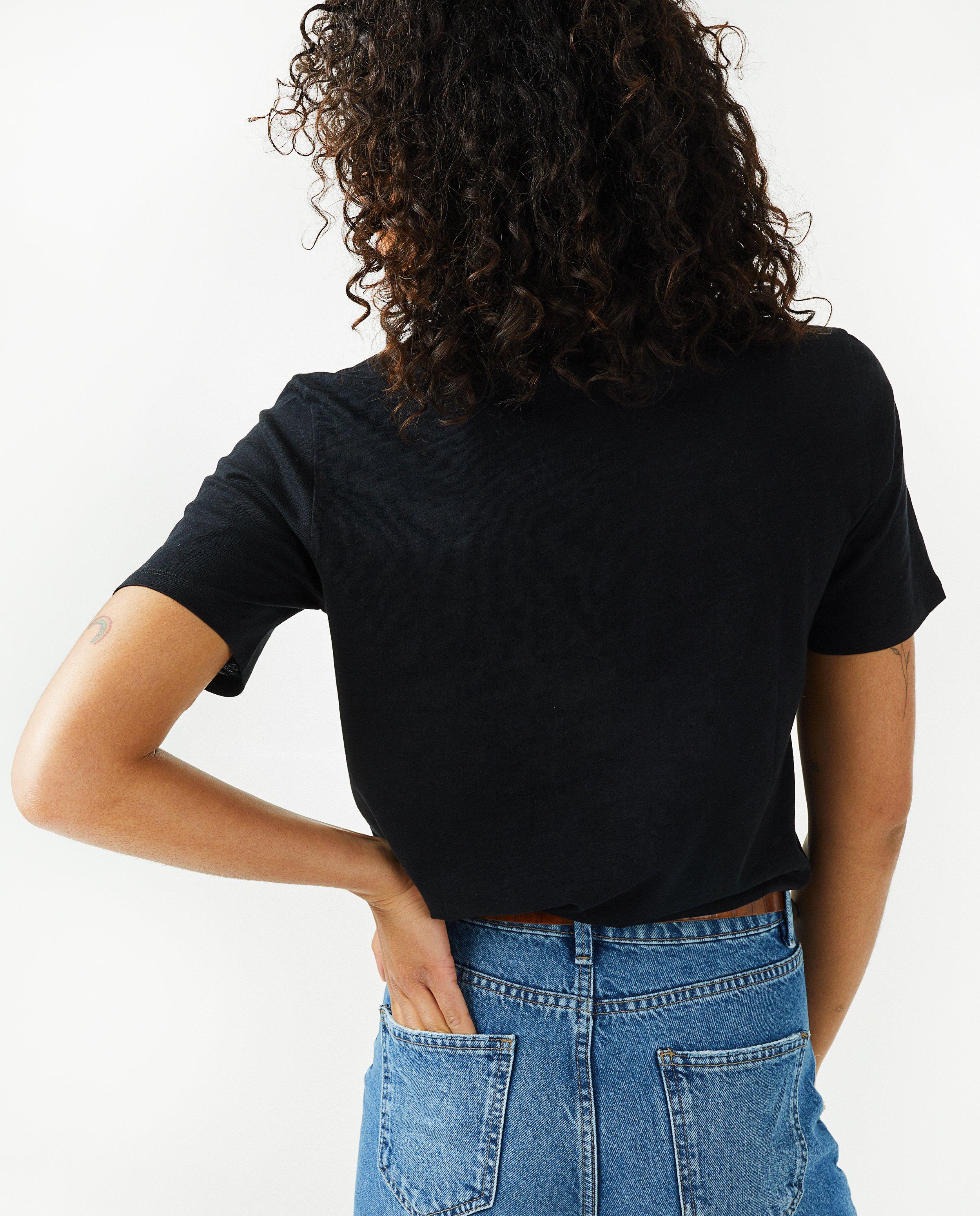 T-shirts - Koraalroze T-shirt met V-hals