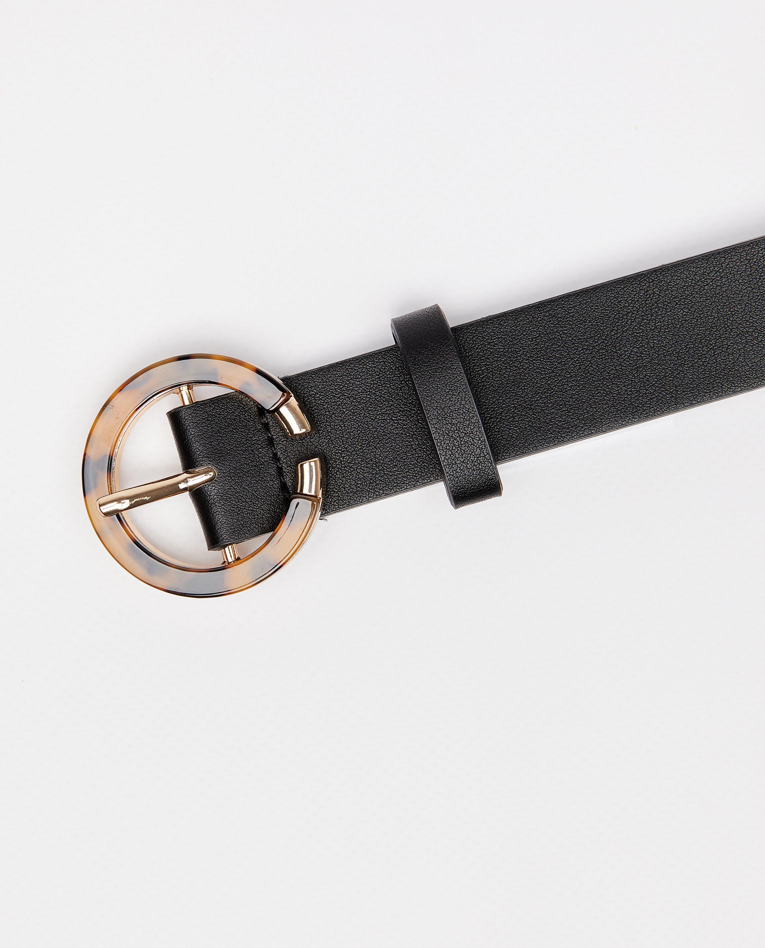 Ceintures - Ceinture noire avec une boucle en corne