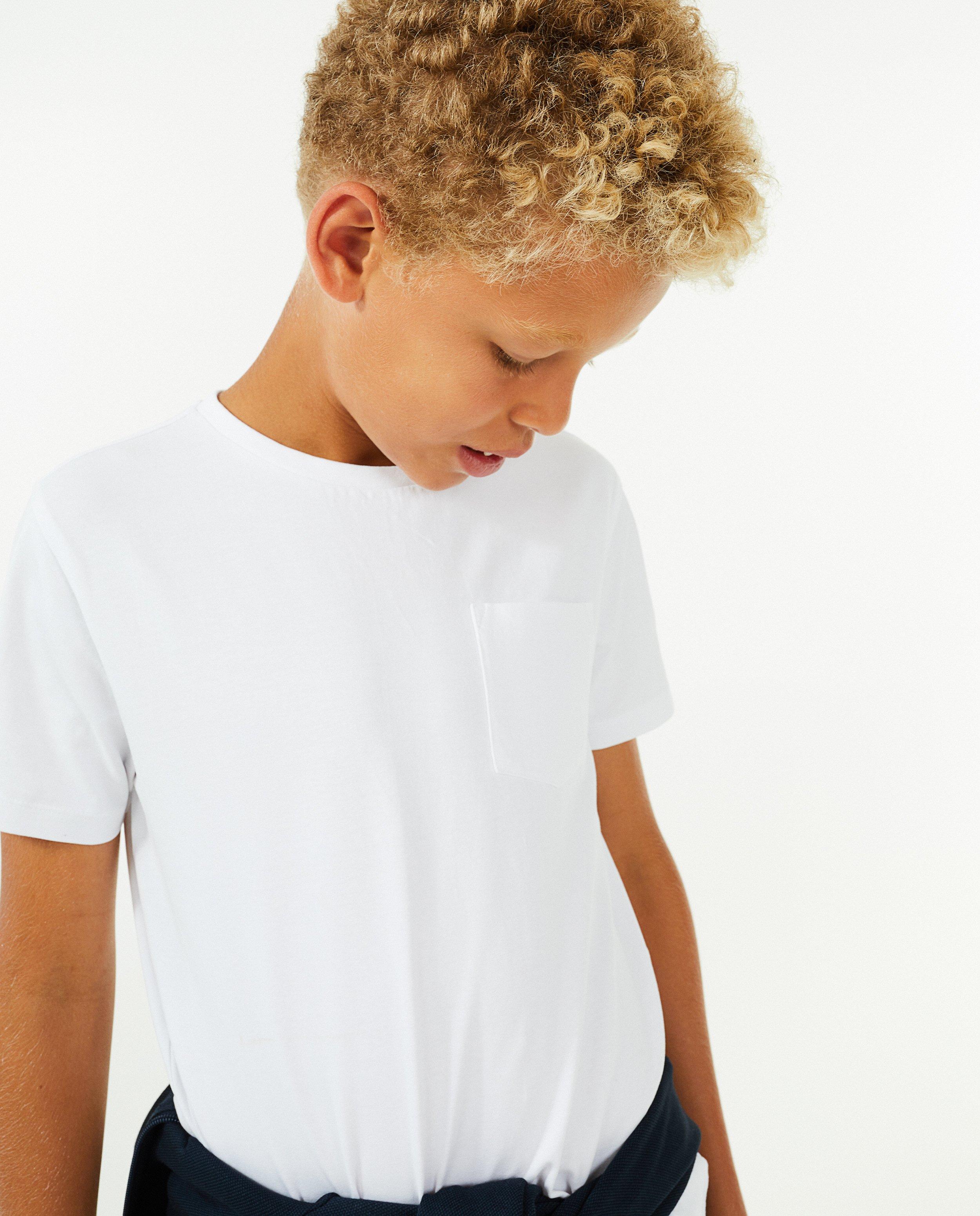 T-shirts - Donkerblauw T-shirt met borstzak