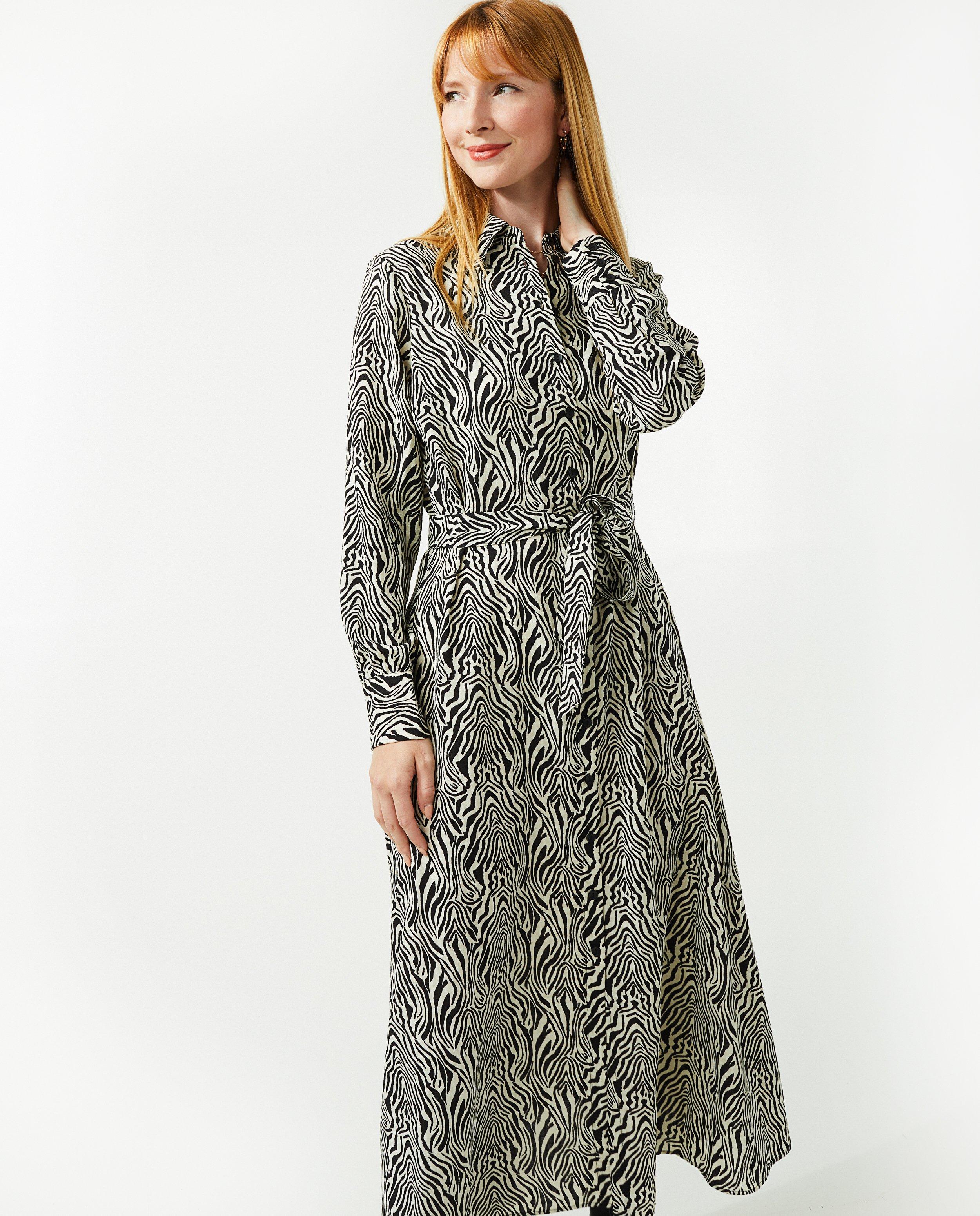 Kleedjes - Lange hemdjurk met print