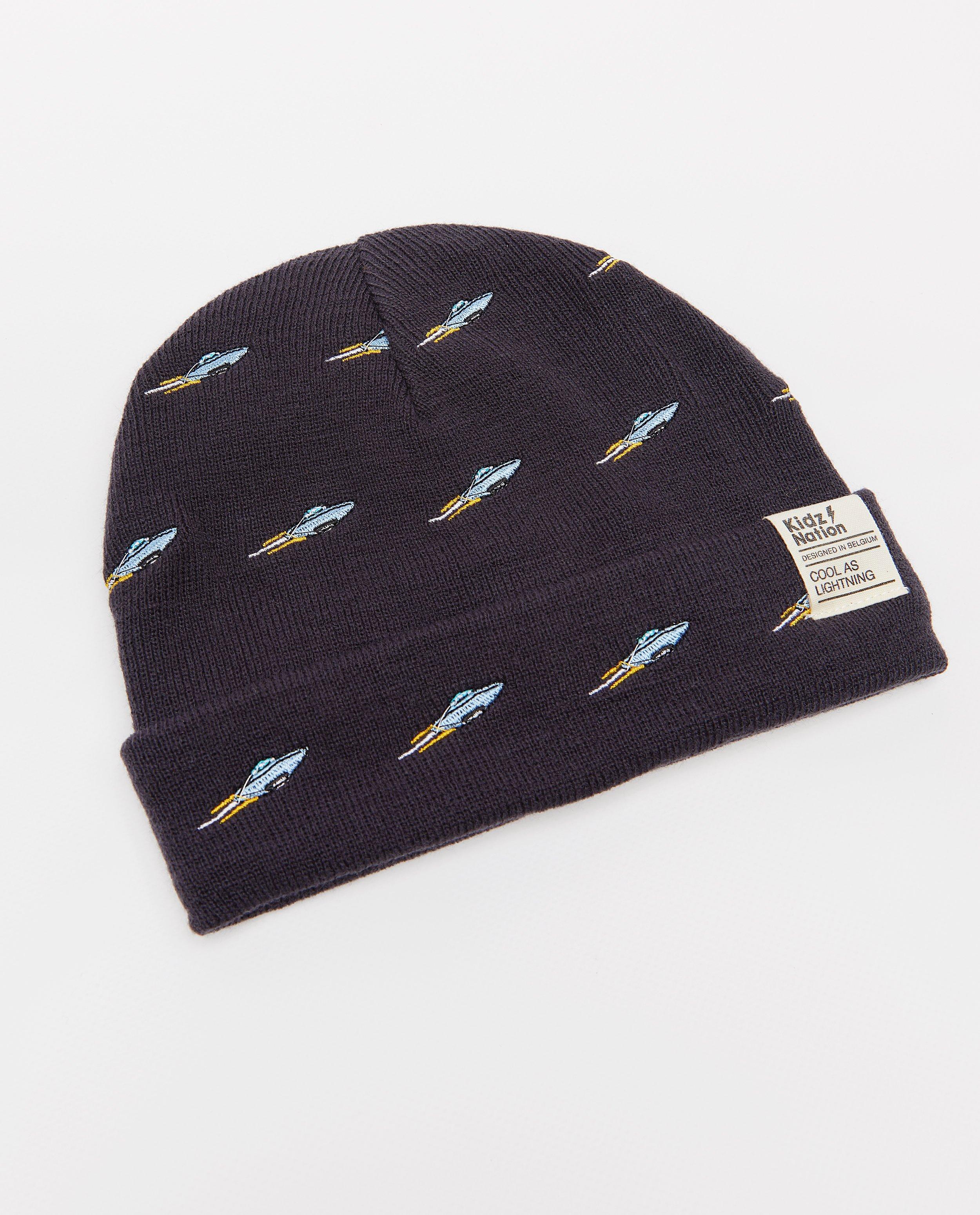 Breigoed - Donkerblauwe muts met print