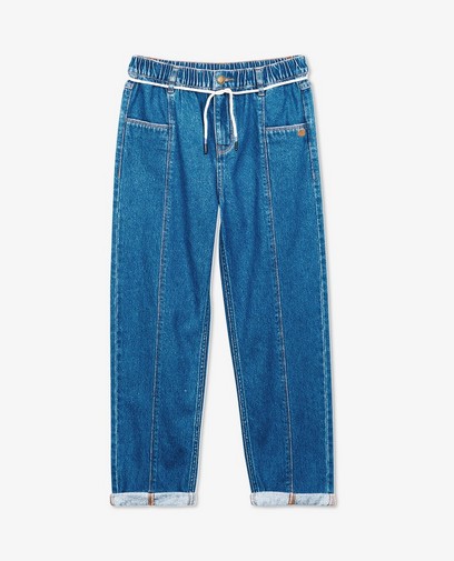Blauwe jeans met siernaden