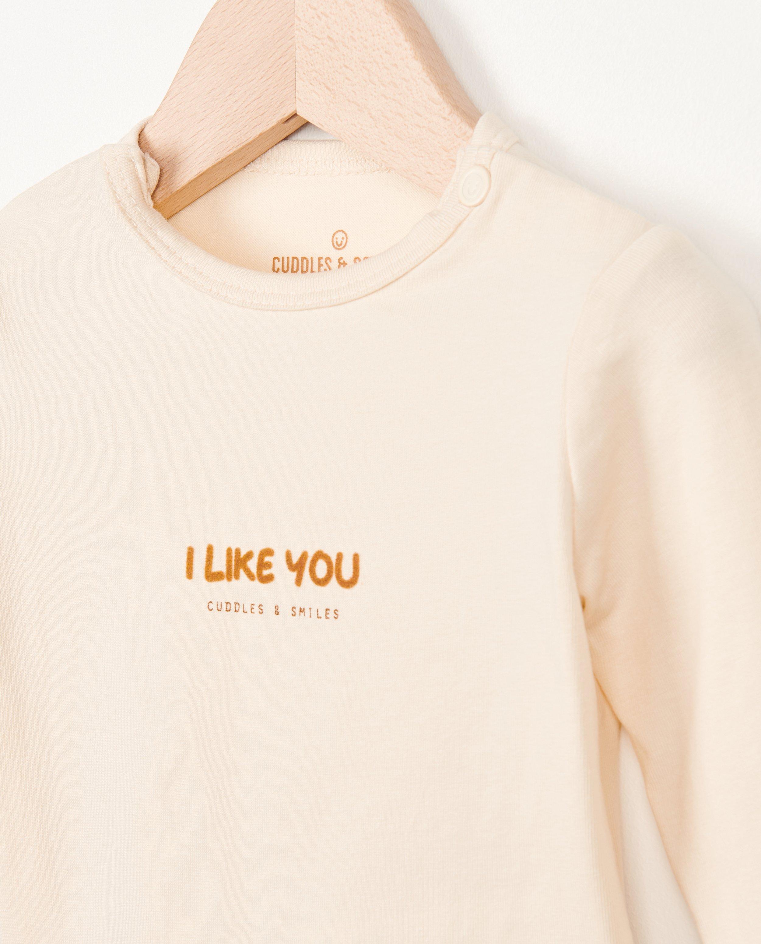 T-shirts - Bruine longsleeve met opschrift