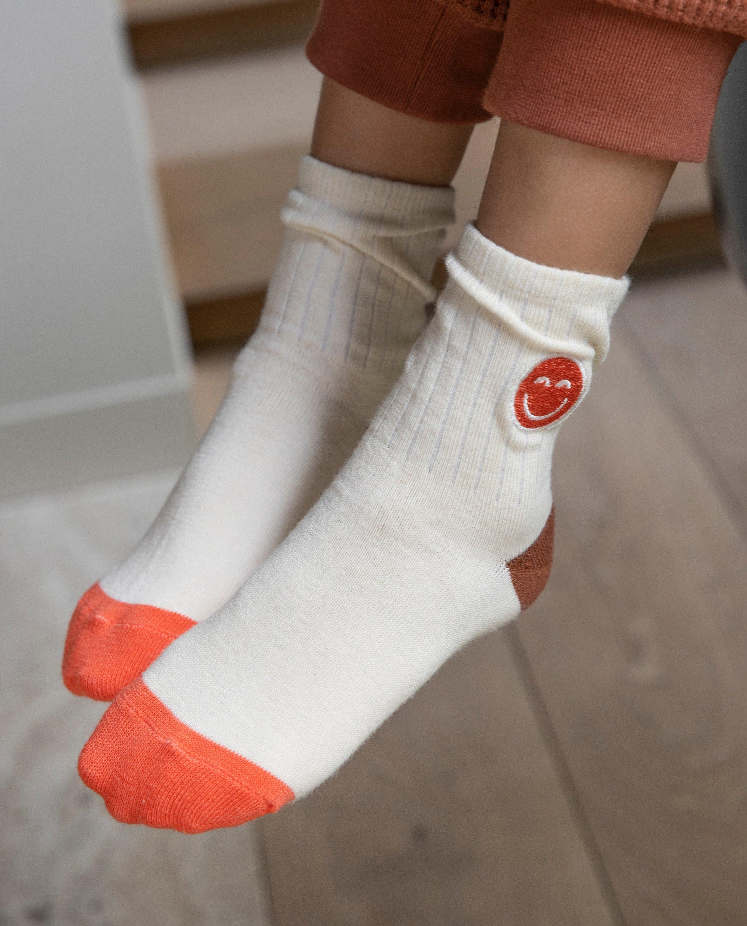 Offwhite kousen met patch, kids - null - Evy Gruyaert