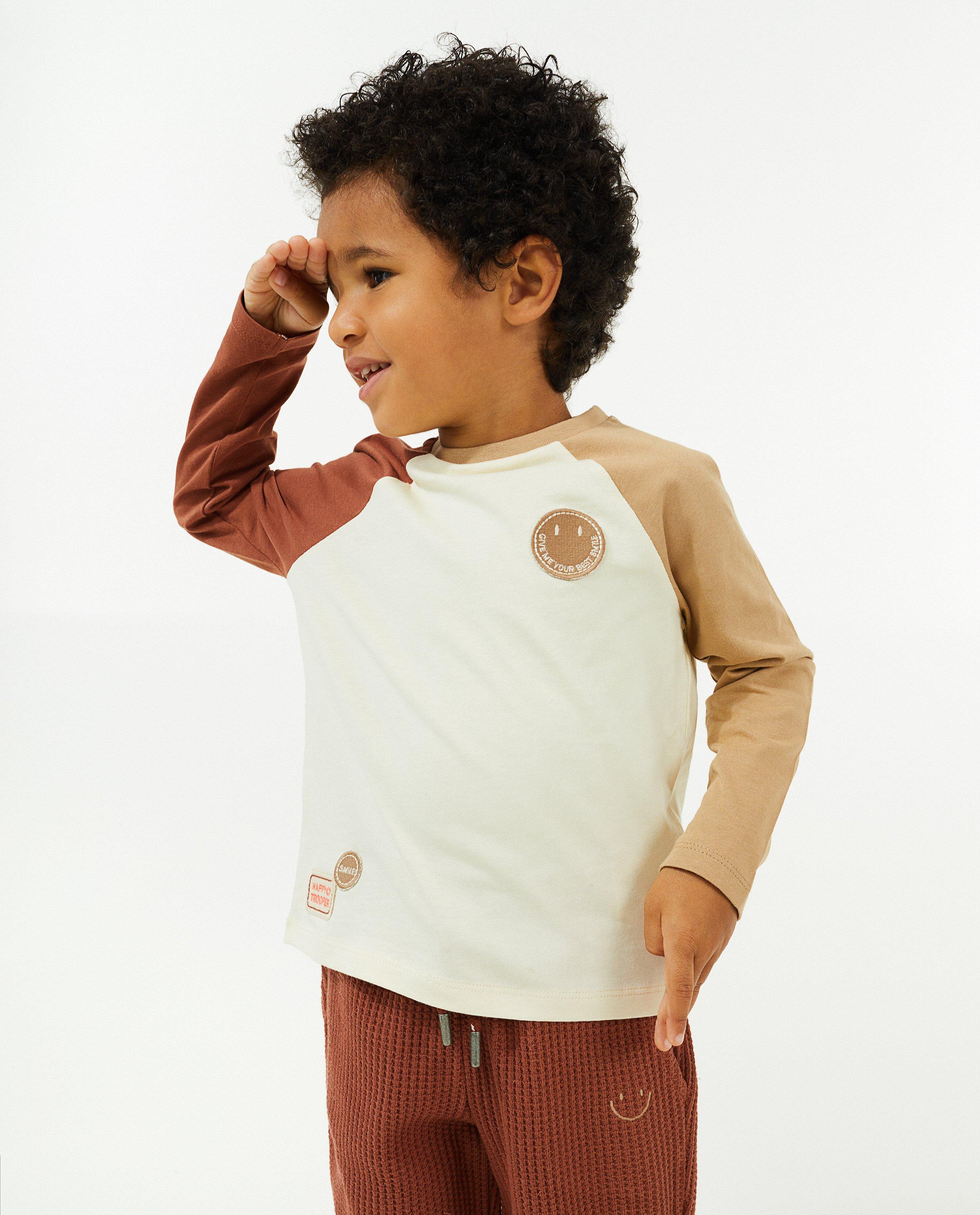 T-shirts - Longsleeve met contrastmouwen