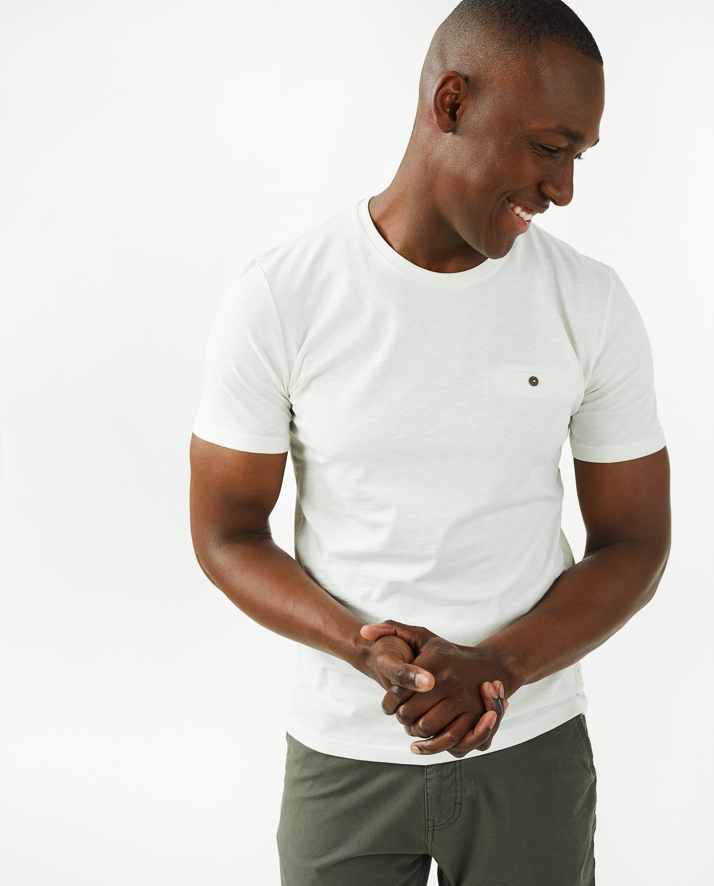 T-shirts - T-shirt blanc avec un écusson