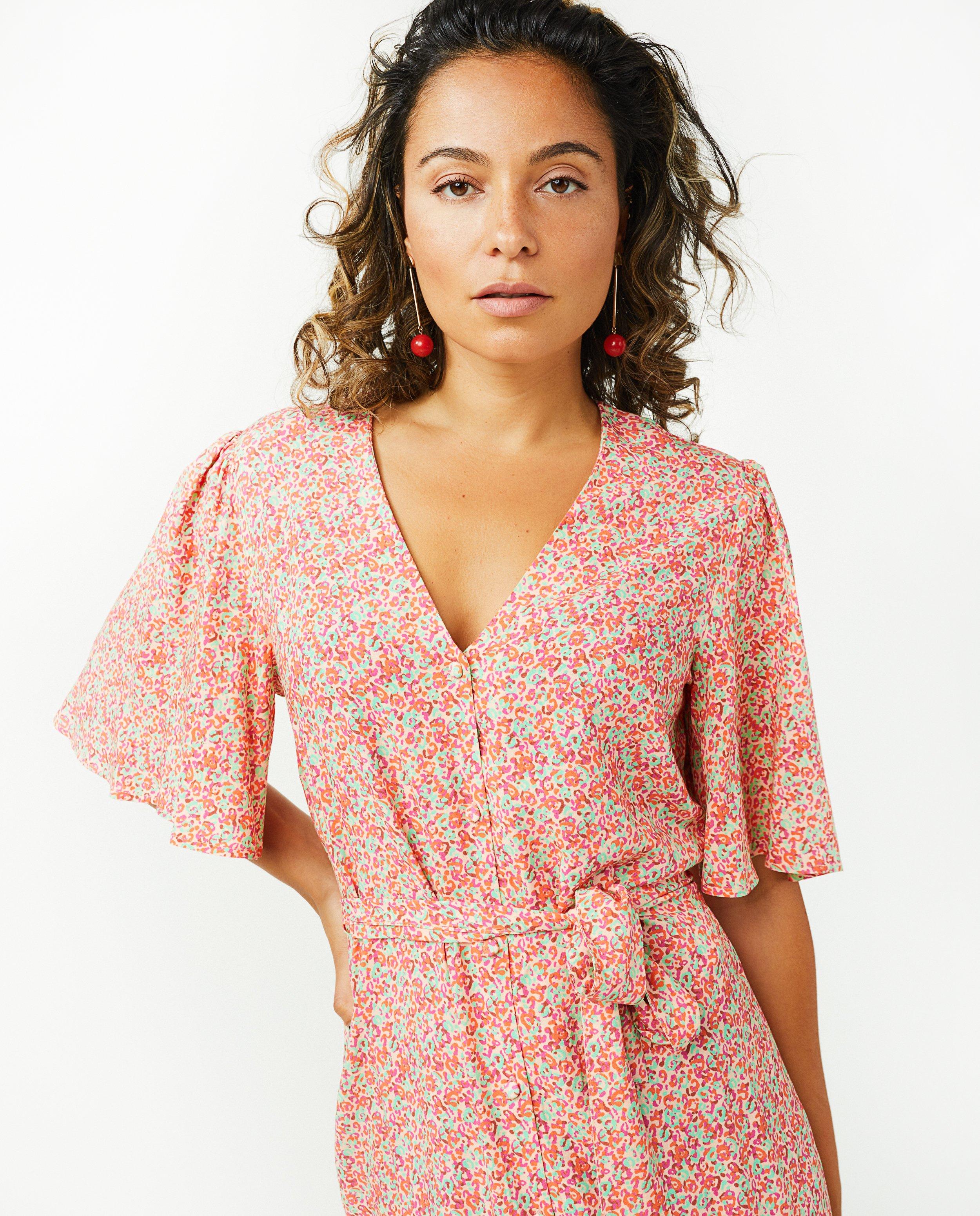 Kleedjes - Roze jurk met vlindermouw